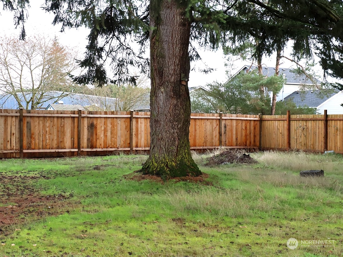 1106 NW Rhoton Court