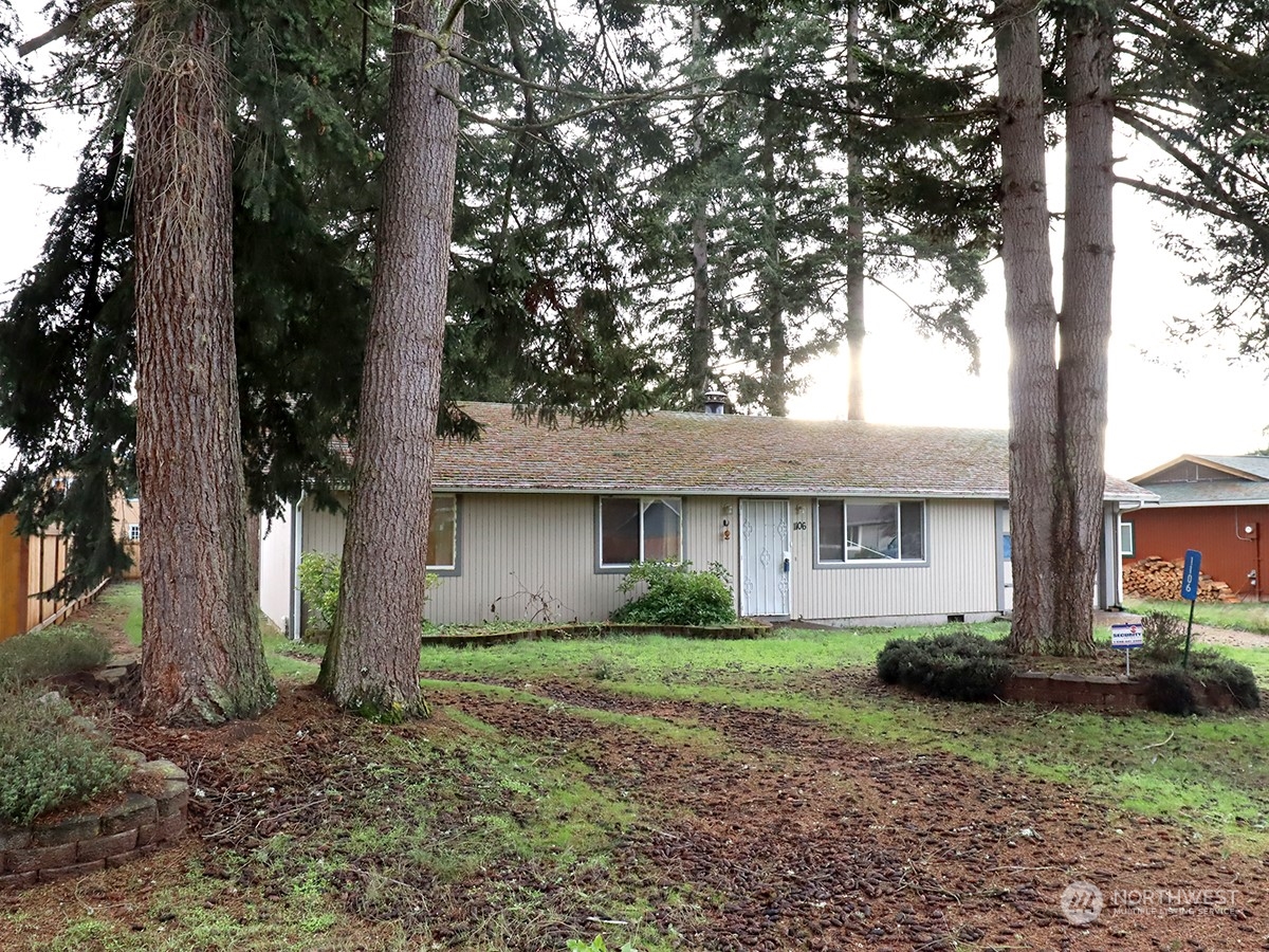 1106 NW Rhoton Court