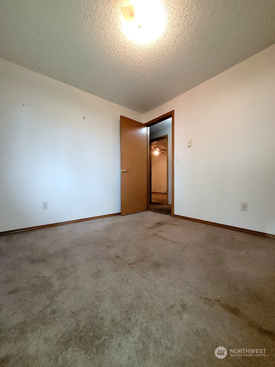 1106 NW Rhoton Court