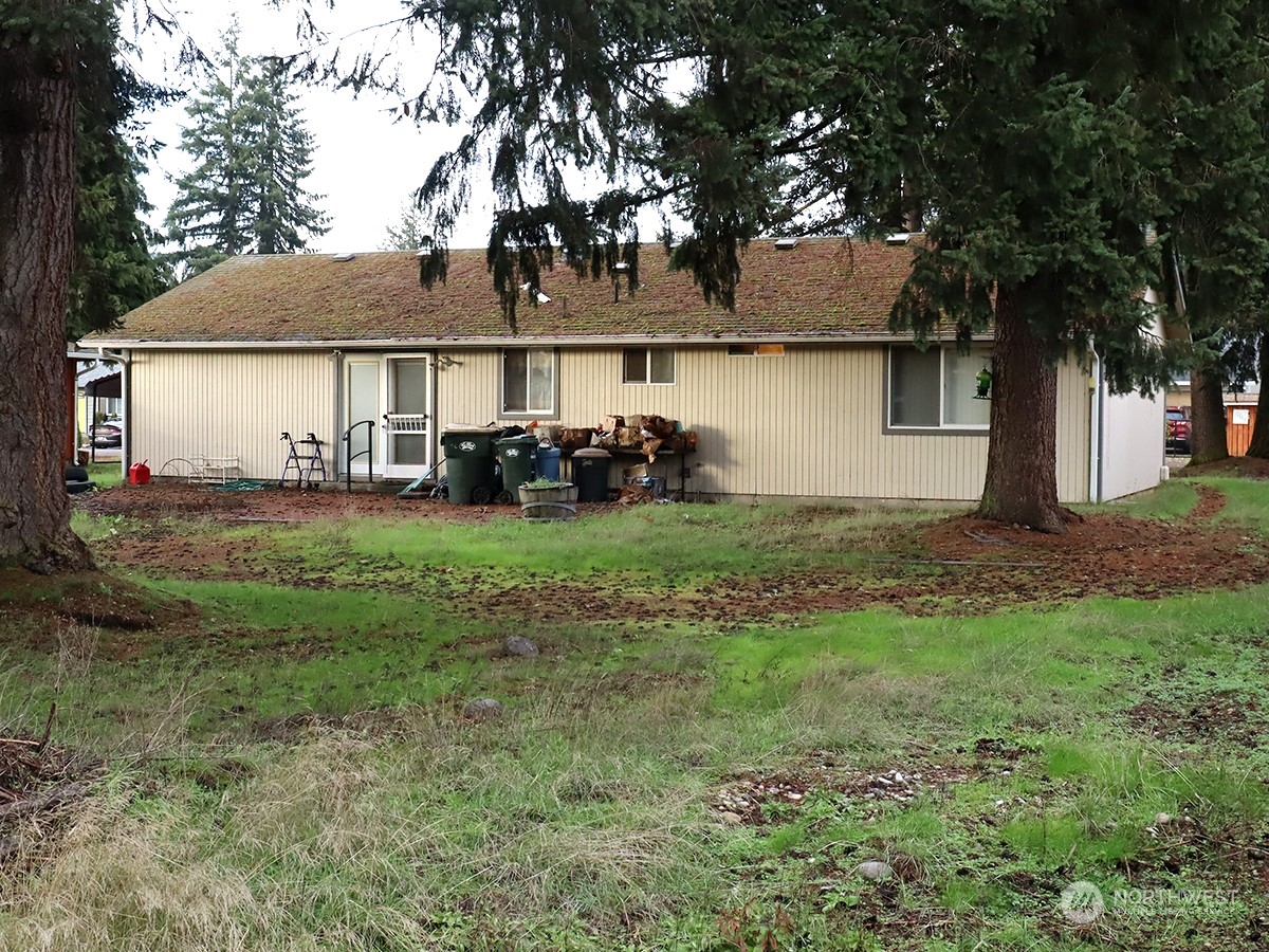 1106 NW Rhoton Court