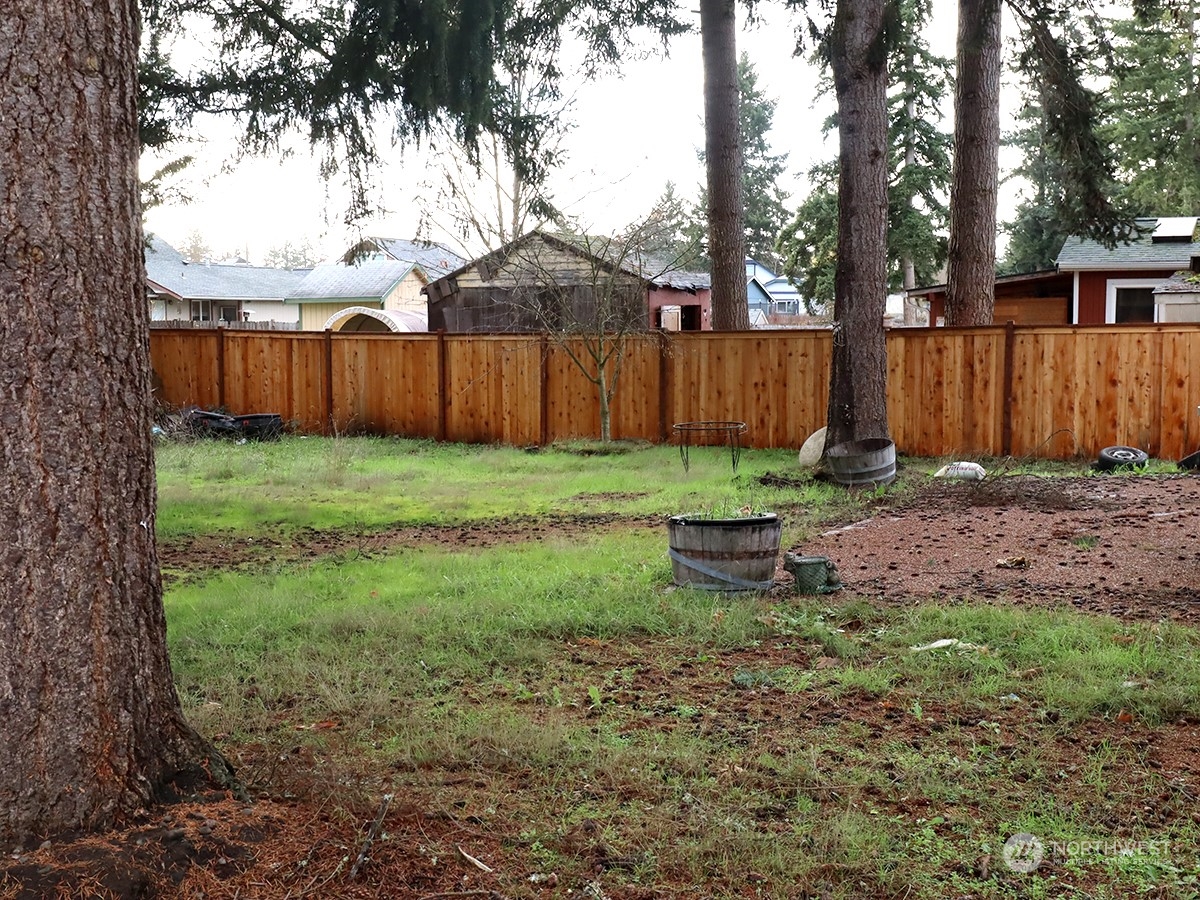 1106 NW Rhoton Court