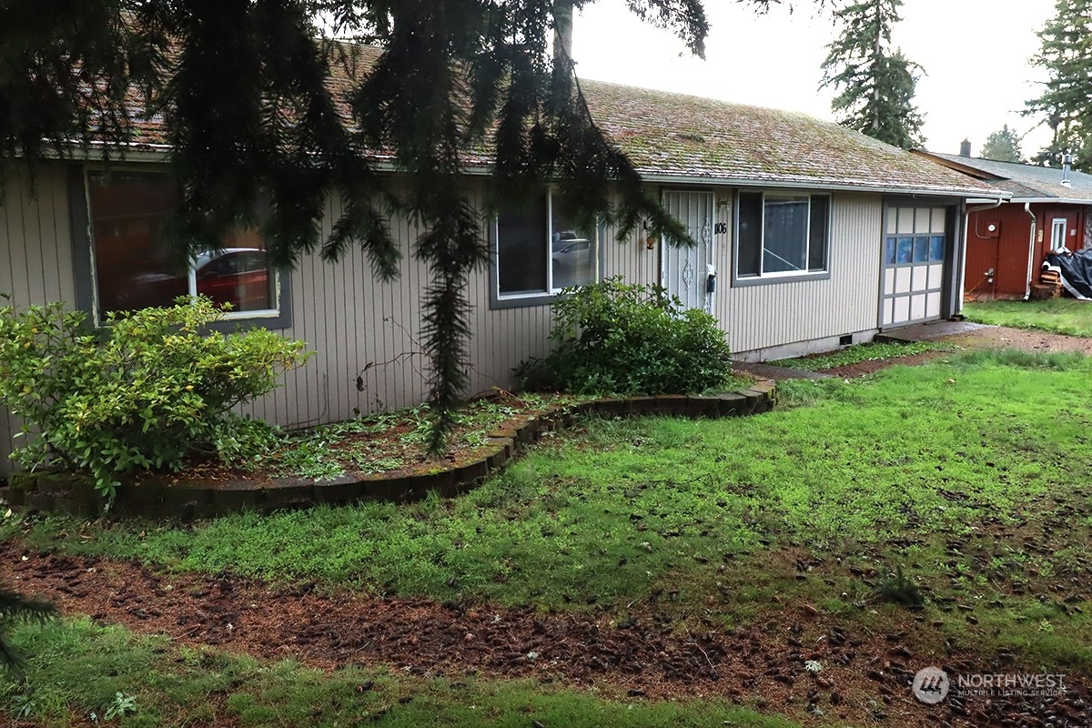 1106 NW Rhoton Court