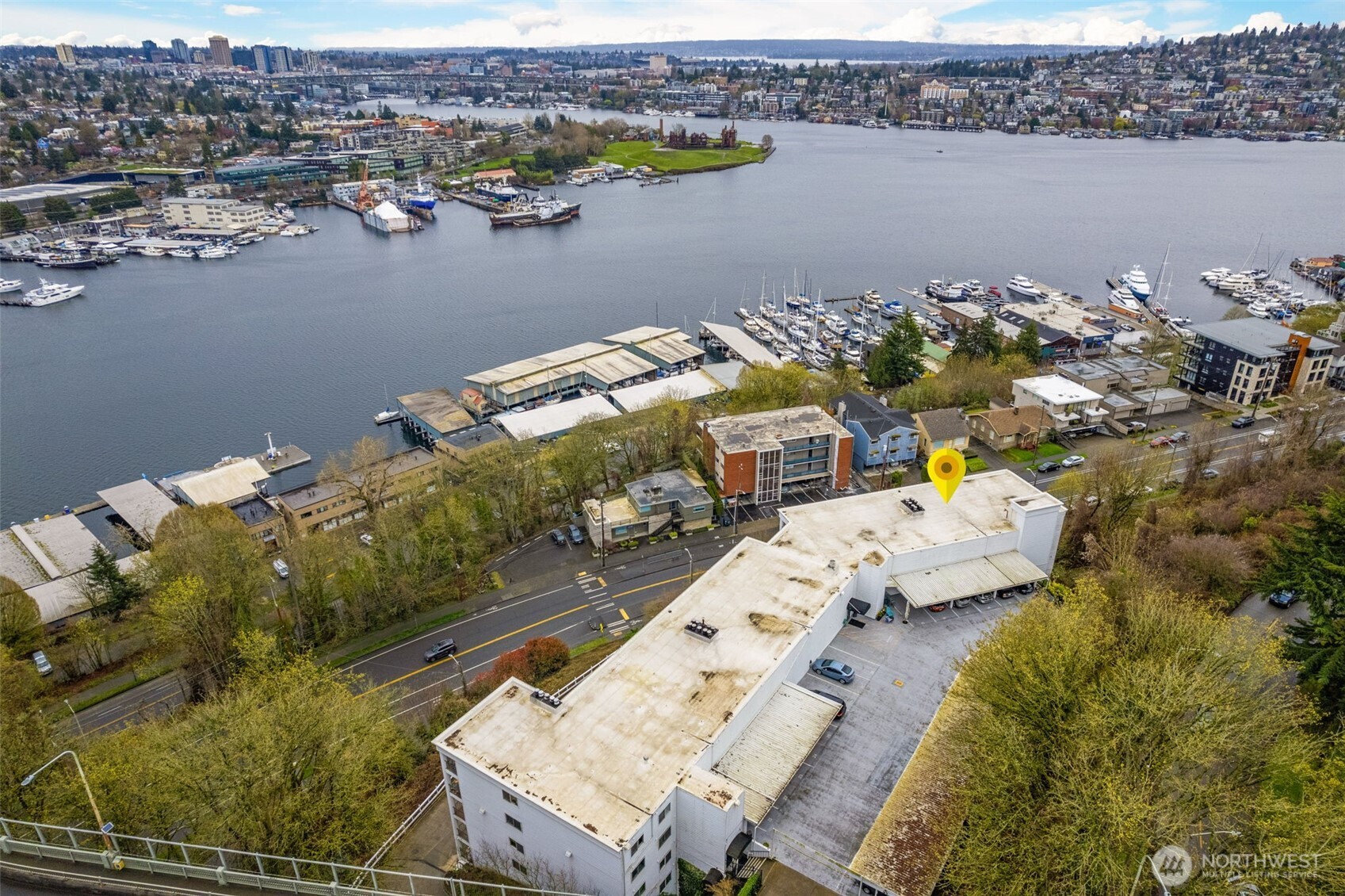 2565 Dexter Avenue N Unit: 501