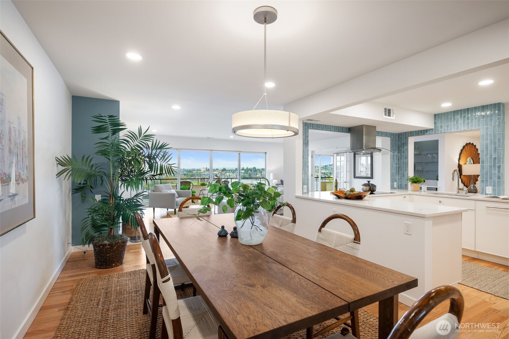 2565 Dexter Avenue N Unit: 501