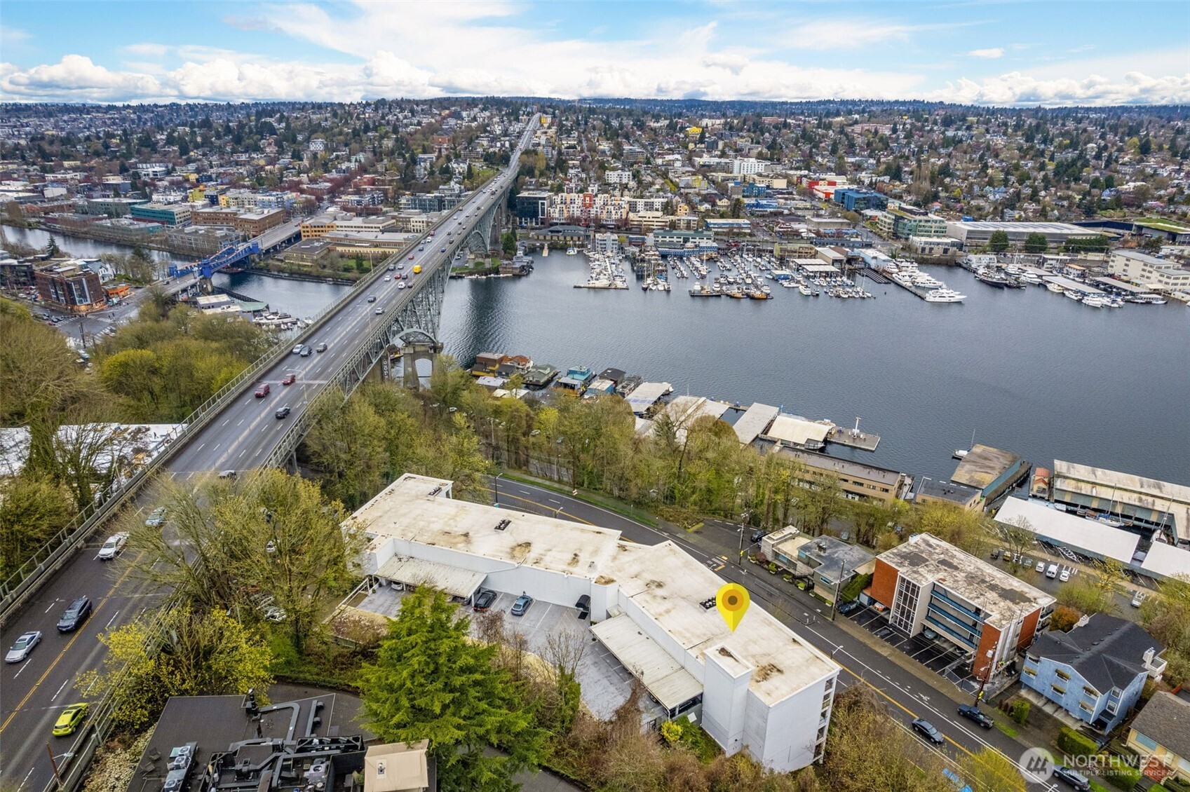 2565 Dexter Avenue N Unit: 501