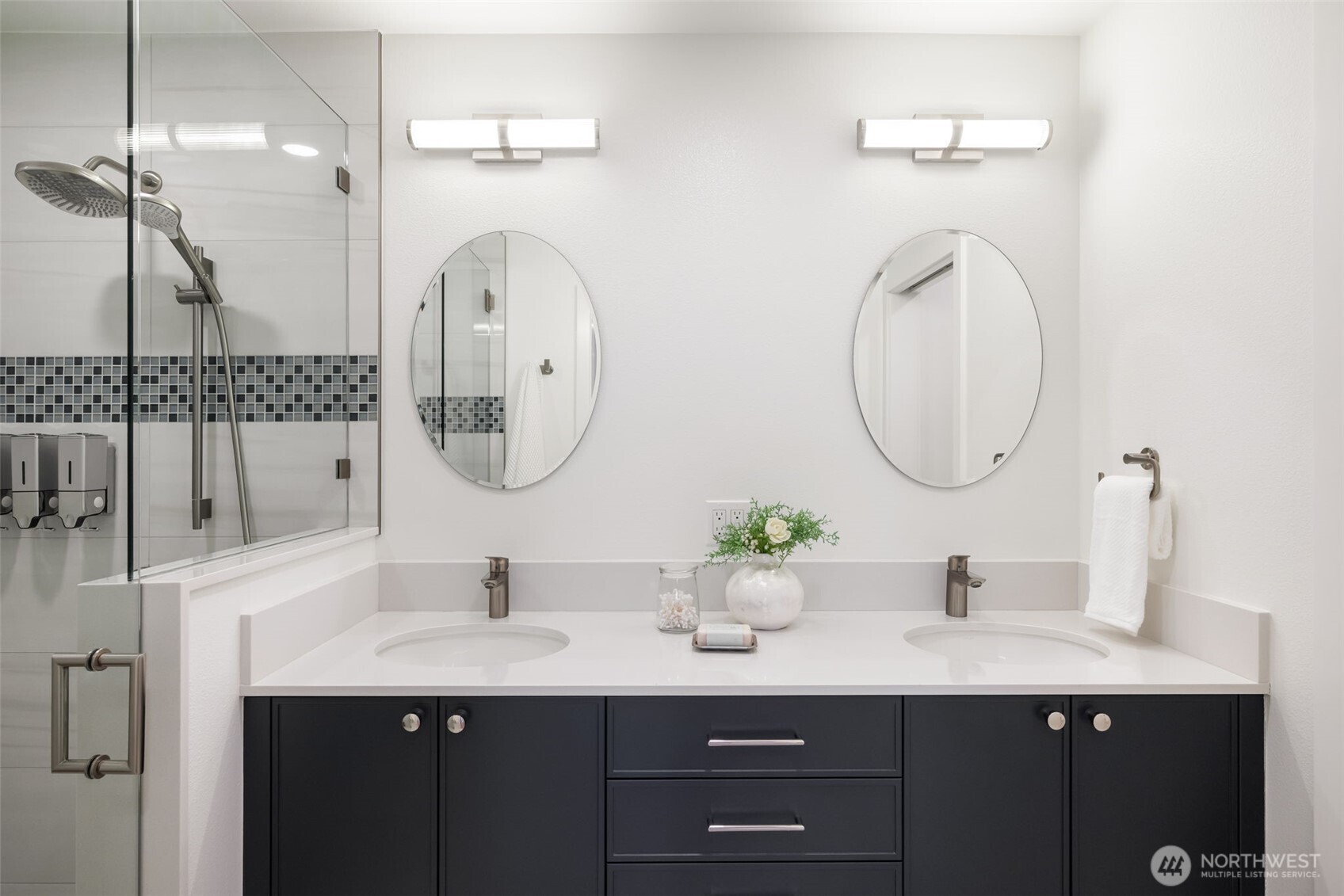 2565 Dexter Avenue N Unit: 501