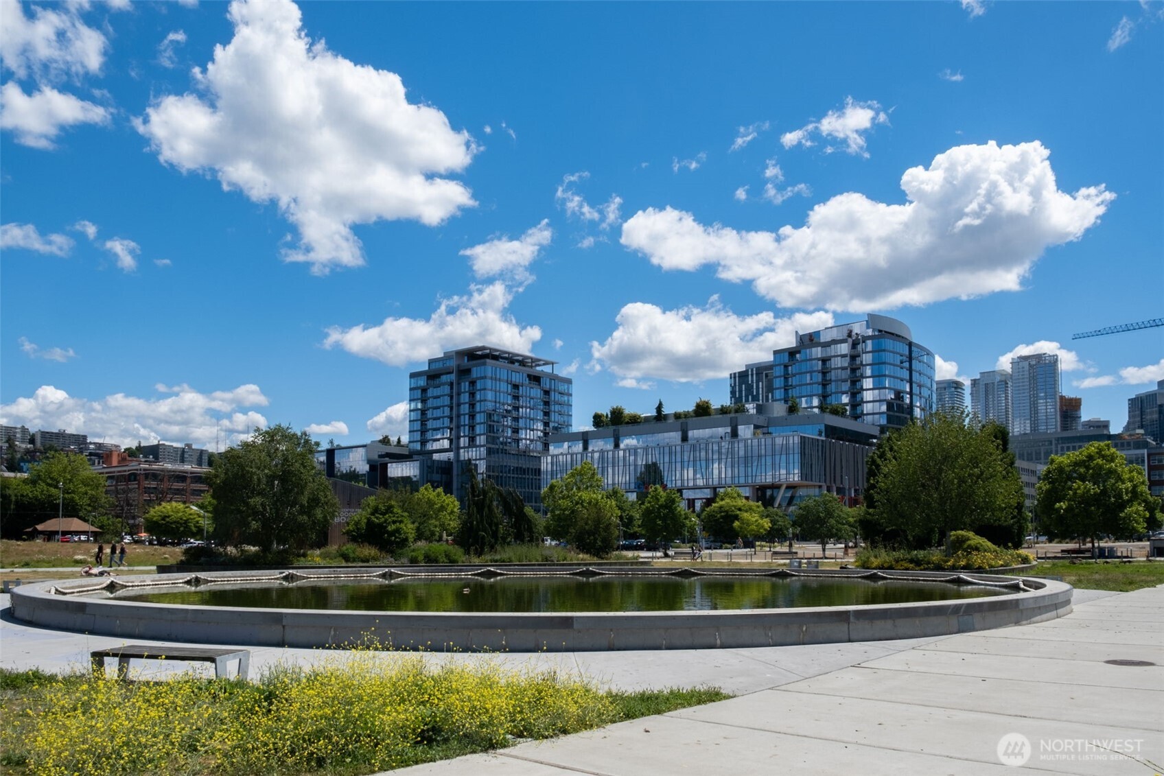 2565 Dexter Avenue N Unit: 501