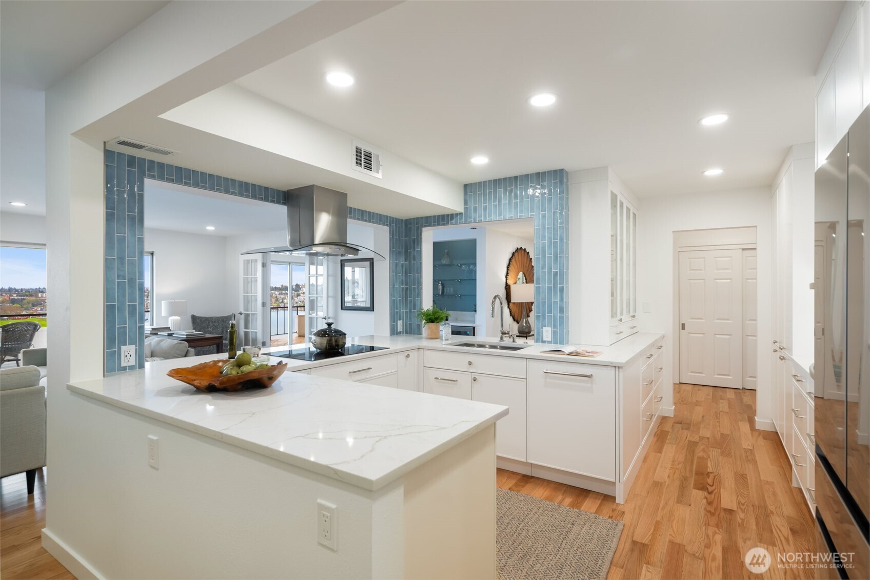 2565 Dexter Avenue N Unit: 501