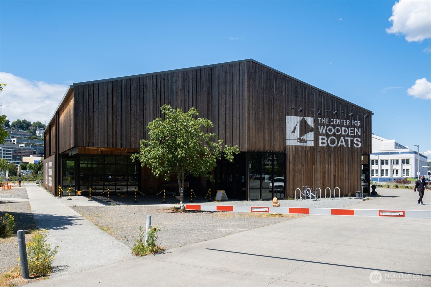 2565 Dexter Avenue N Unit: 501