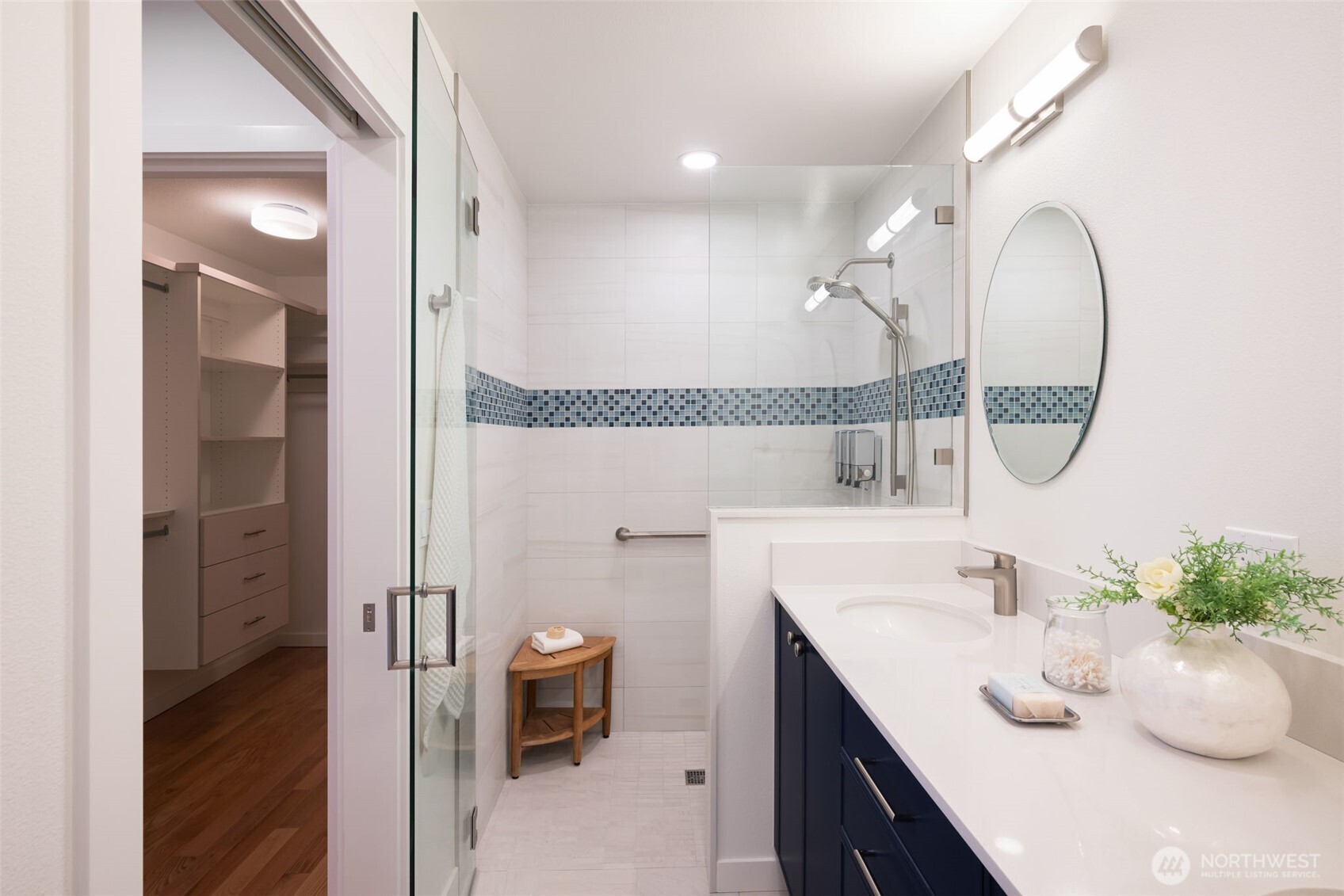 2565 Dexter Avenue N Unit: 501