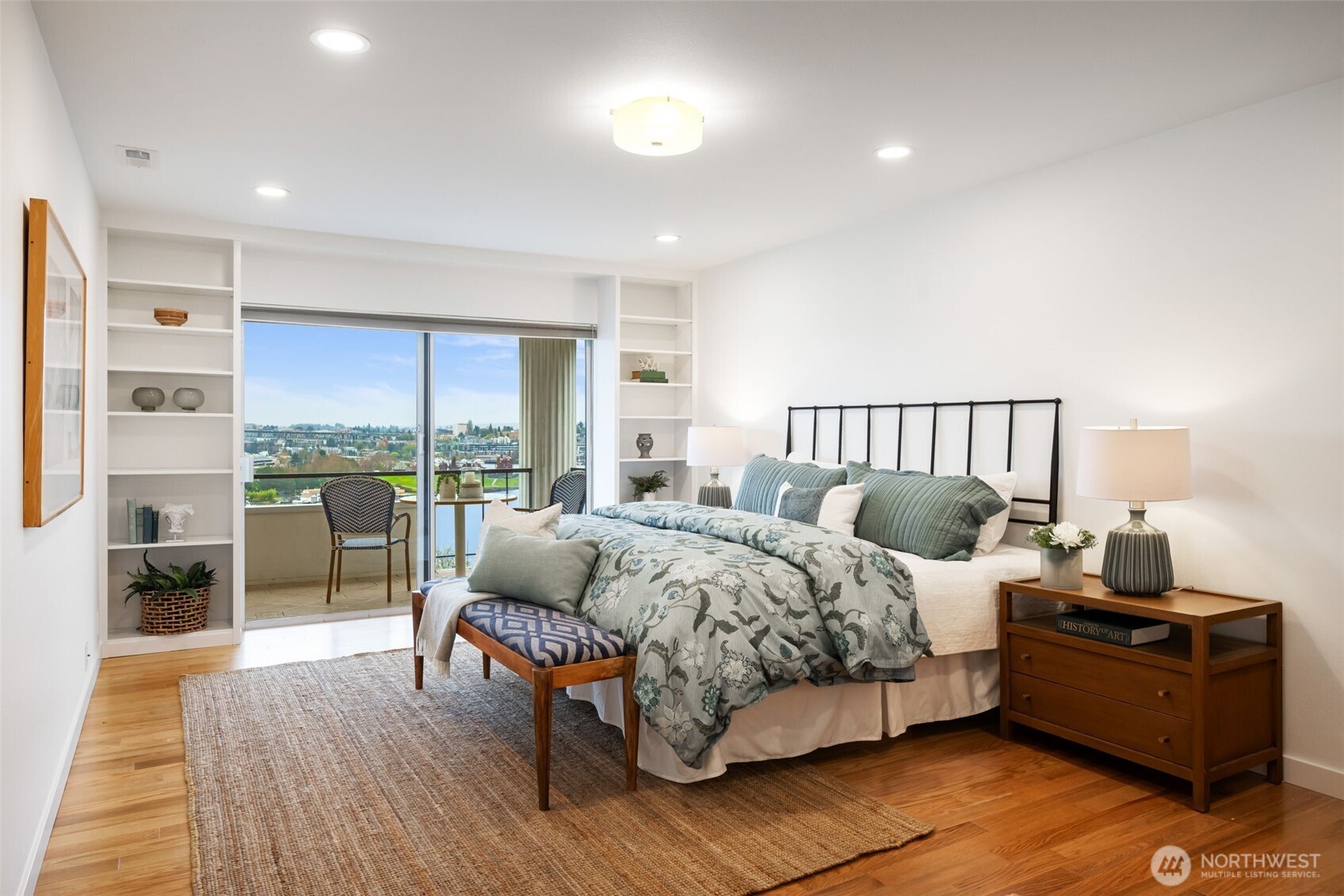 2565 Dexter Avenue N Unit: 501