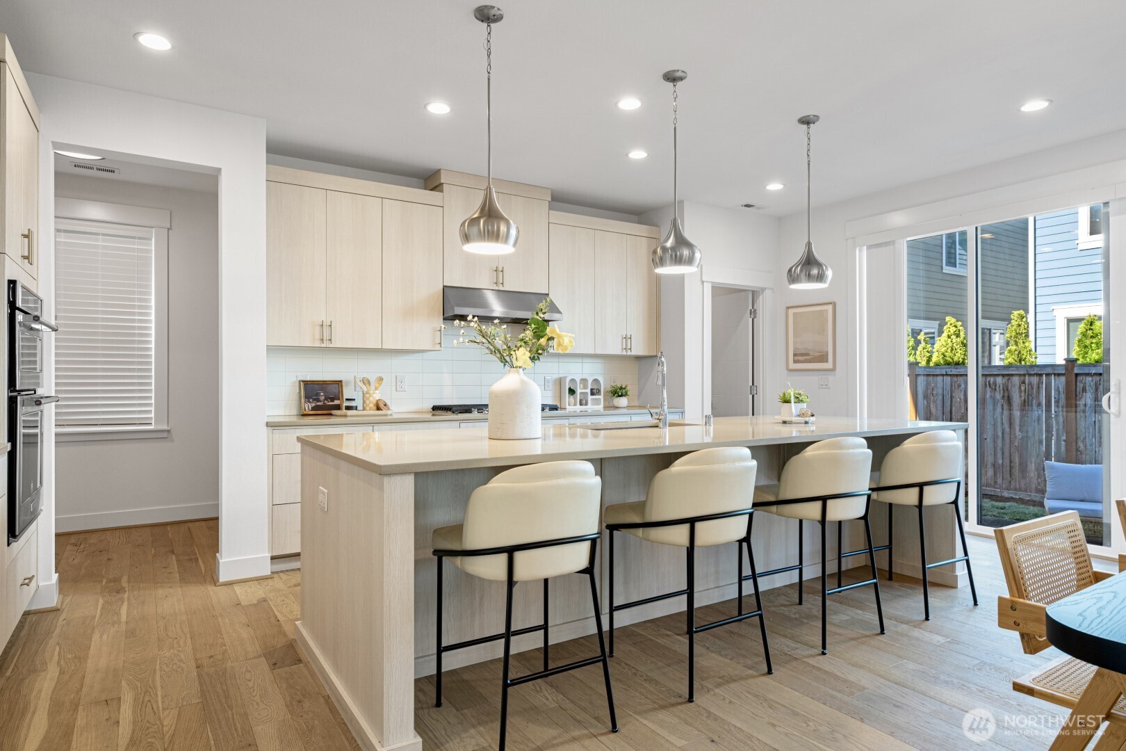 1437 240th Avenue NE