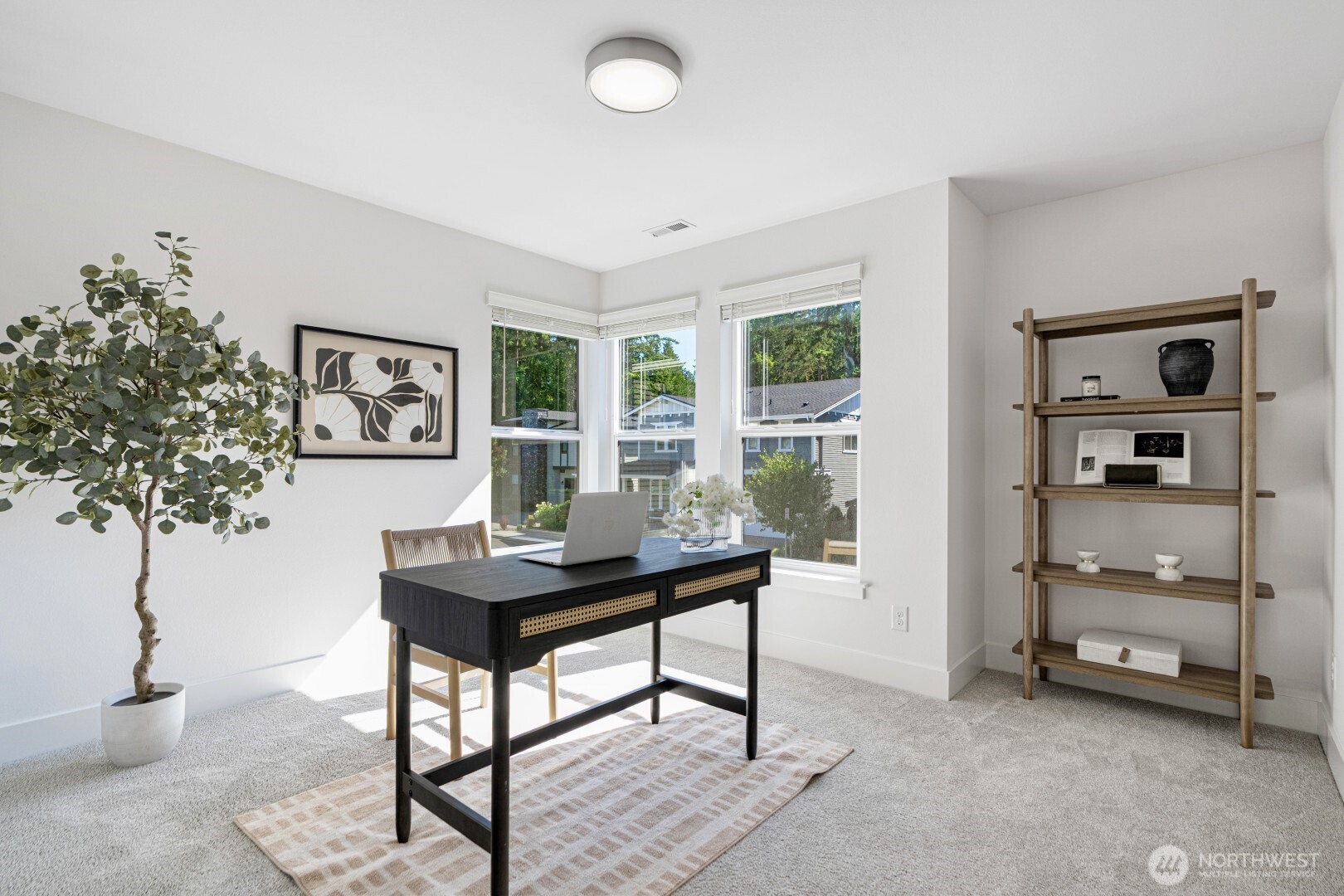 1437 240th Avenue NE