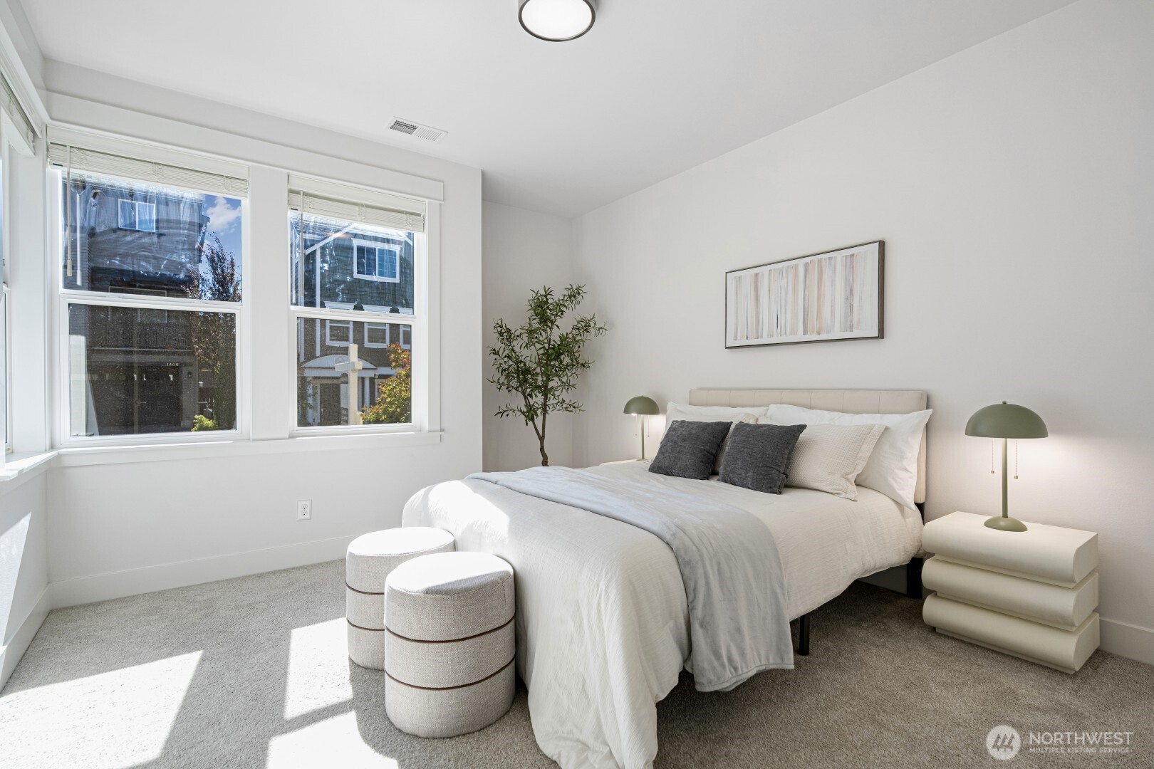 1437 240th Avenue NE