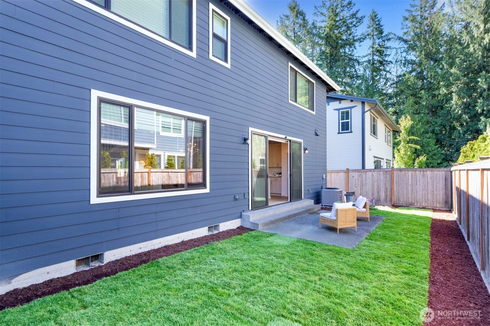 1437 240th Avenue NE