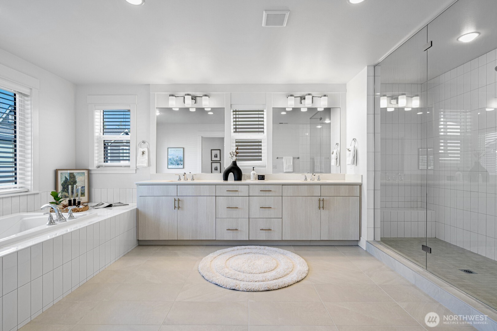 1437 240th Avenue NE