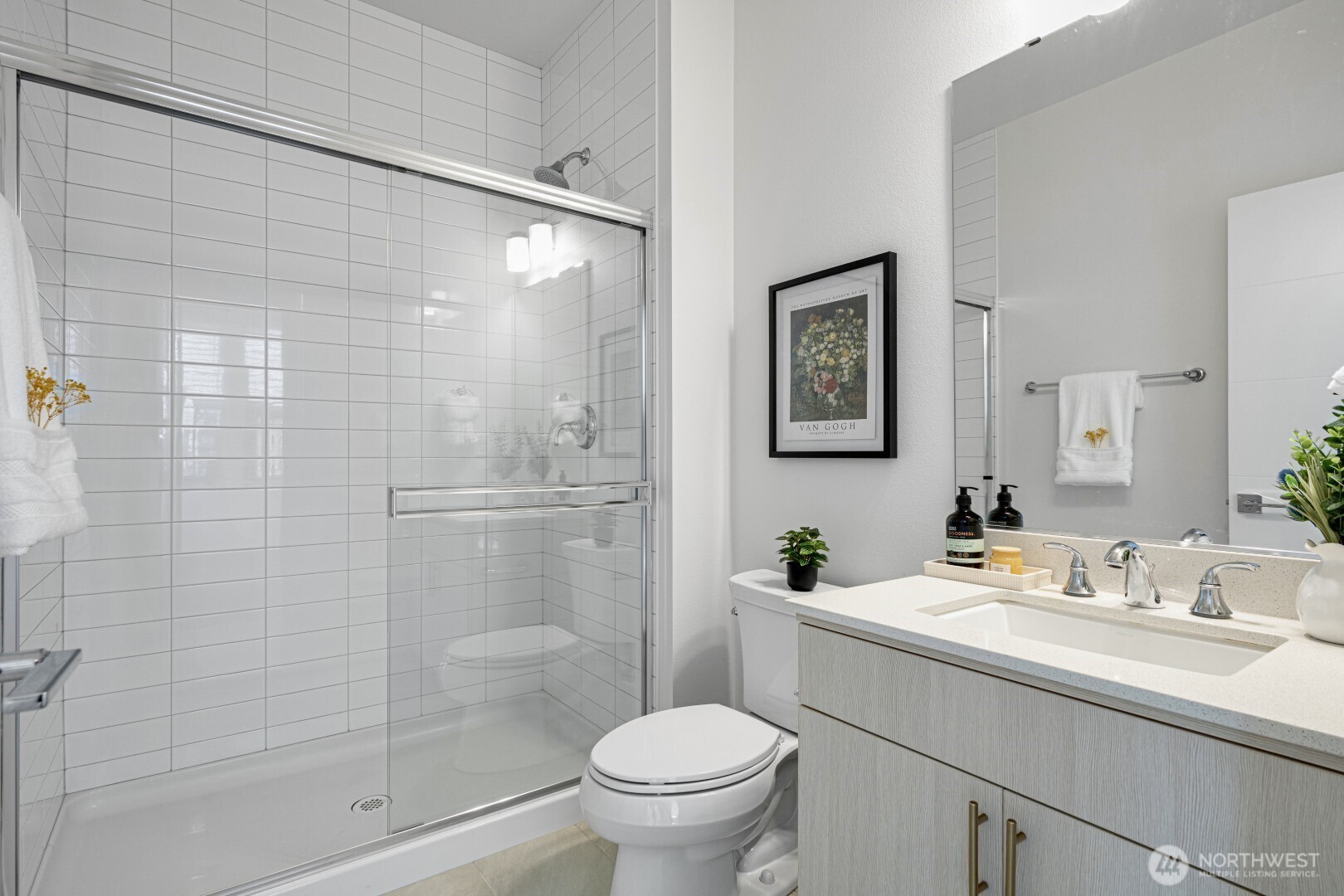 1437 240th Avenue NE