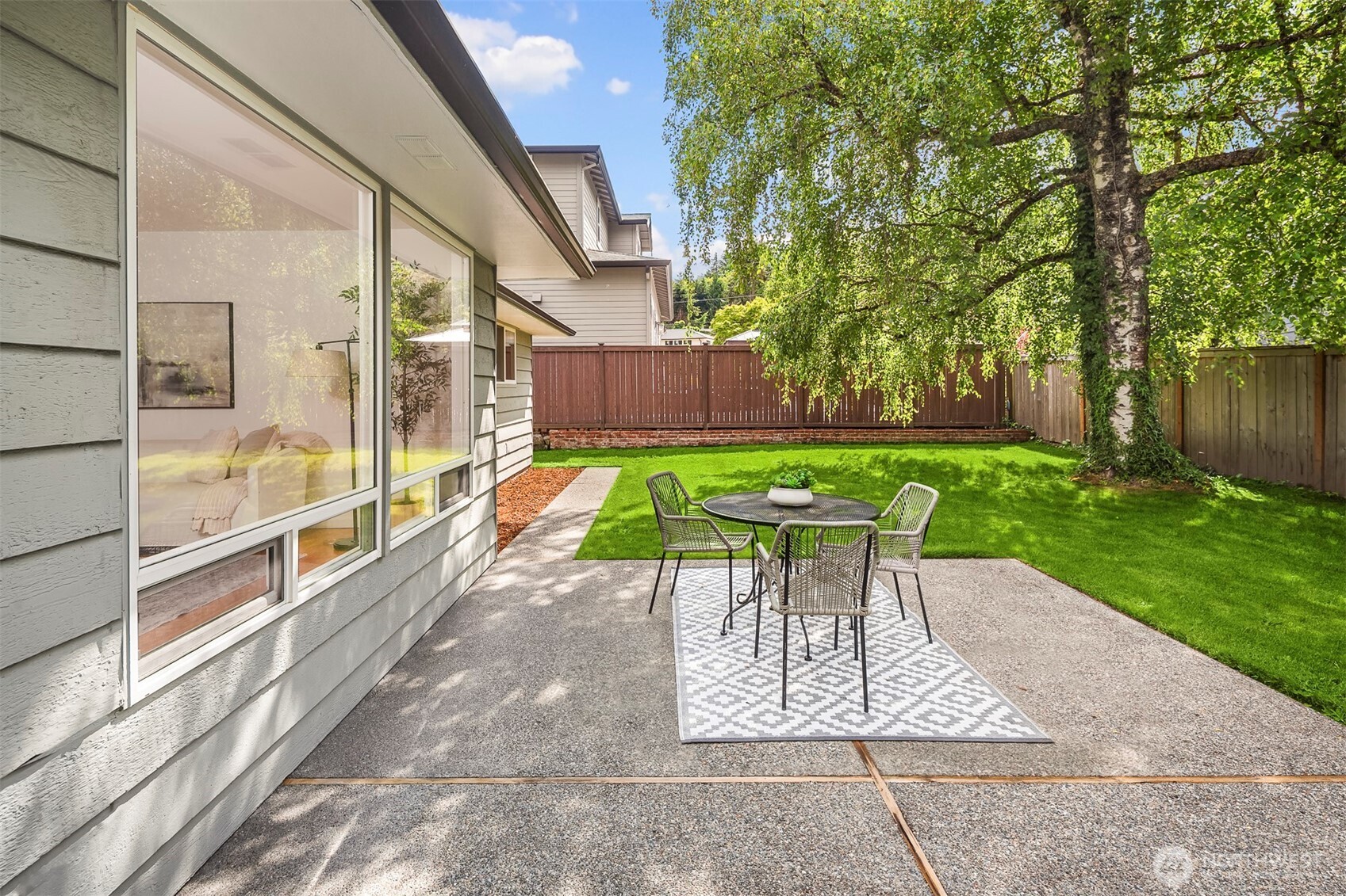 9712 SE 41st