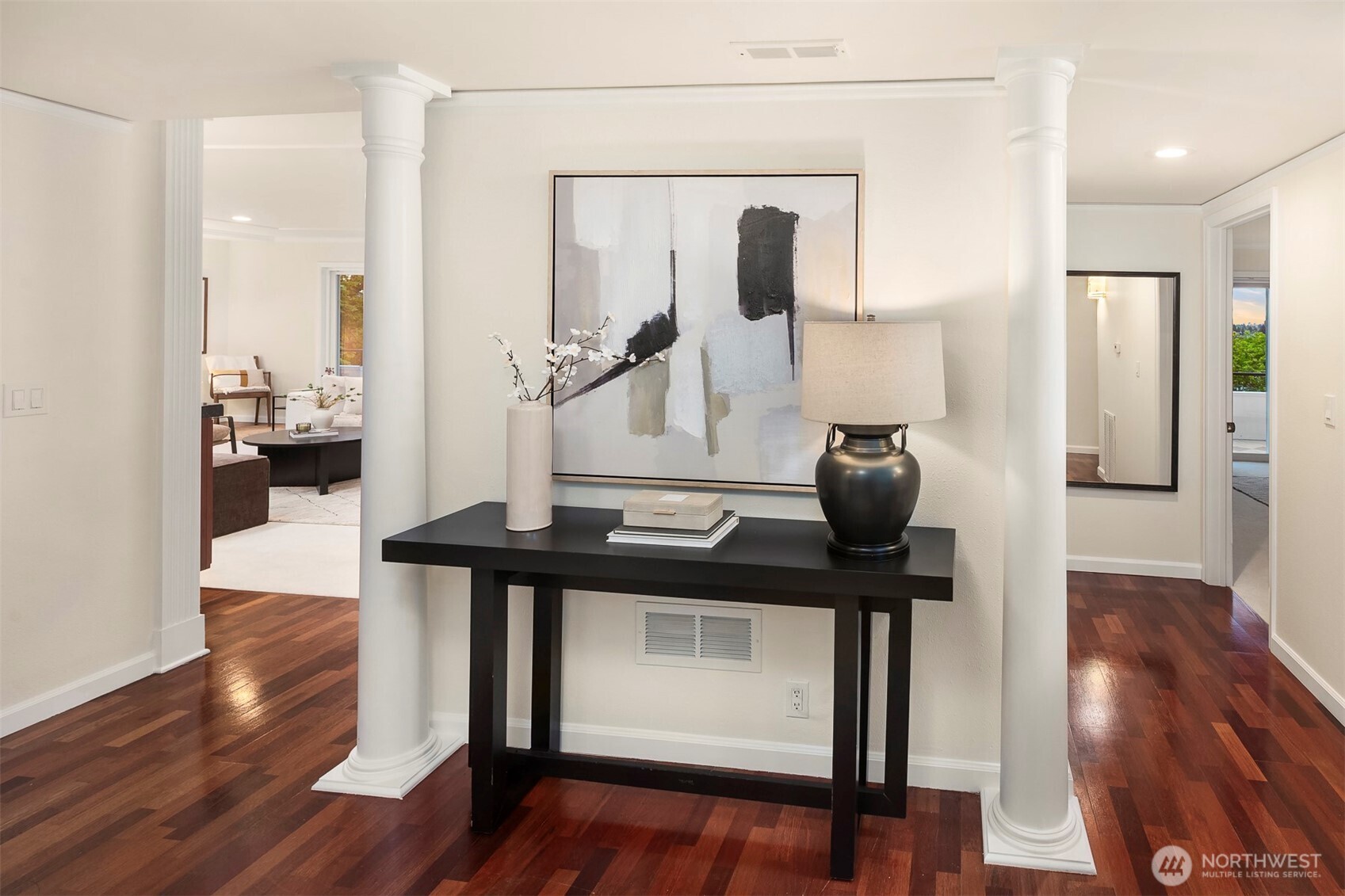 2565 Dexter Avenue N Unit: 303