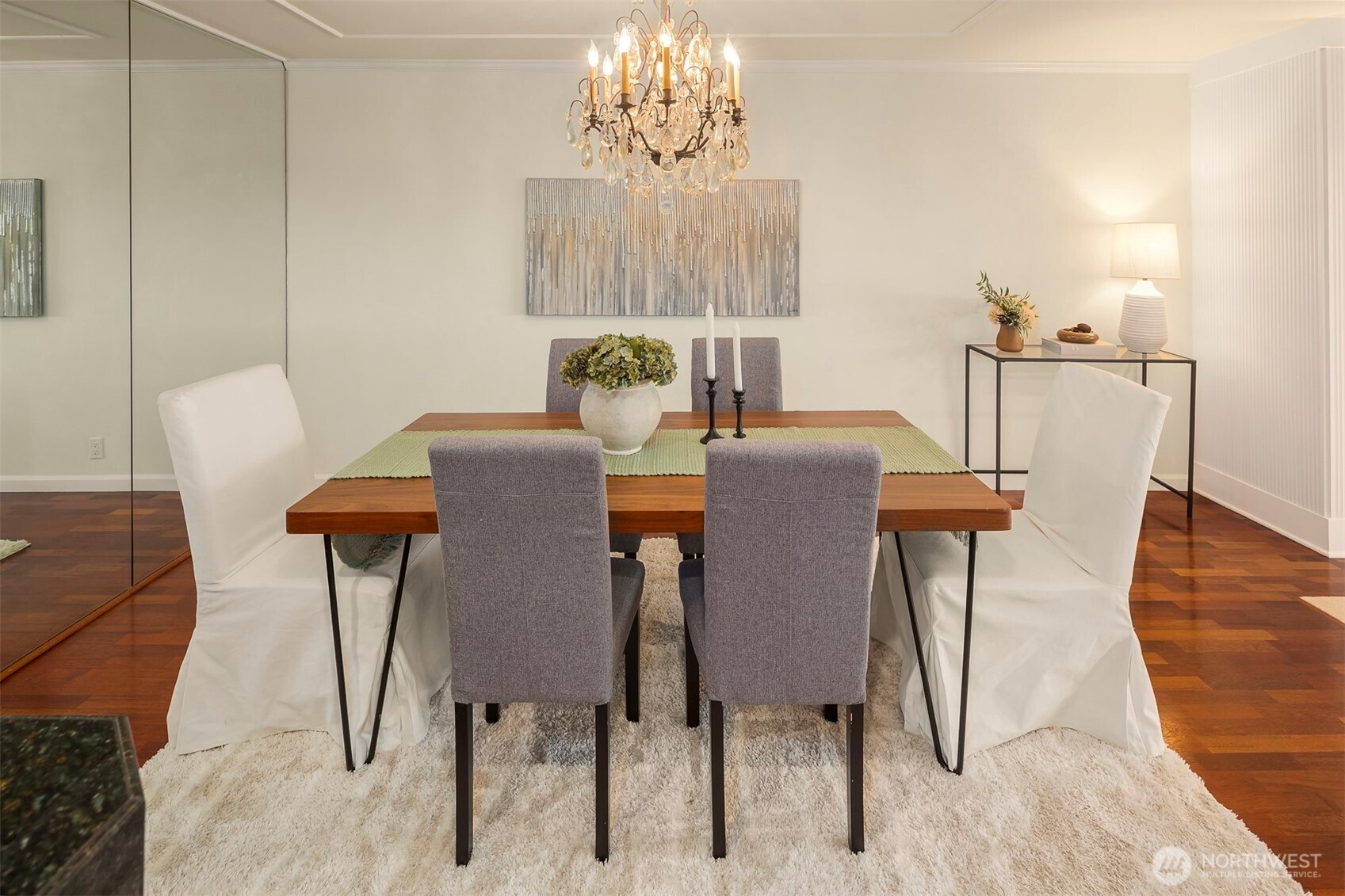 2565 Dexter Avenue N Unit: 303