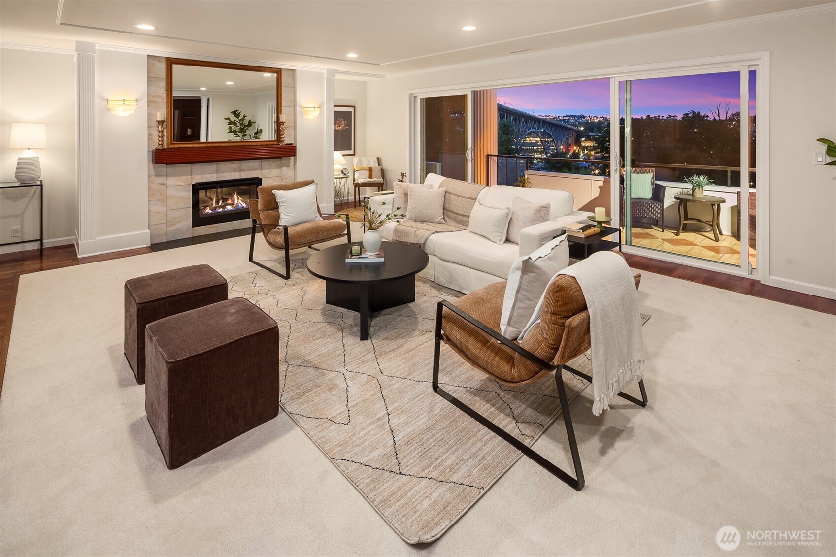2565 Dexter Avenue N Unit: 303