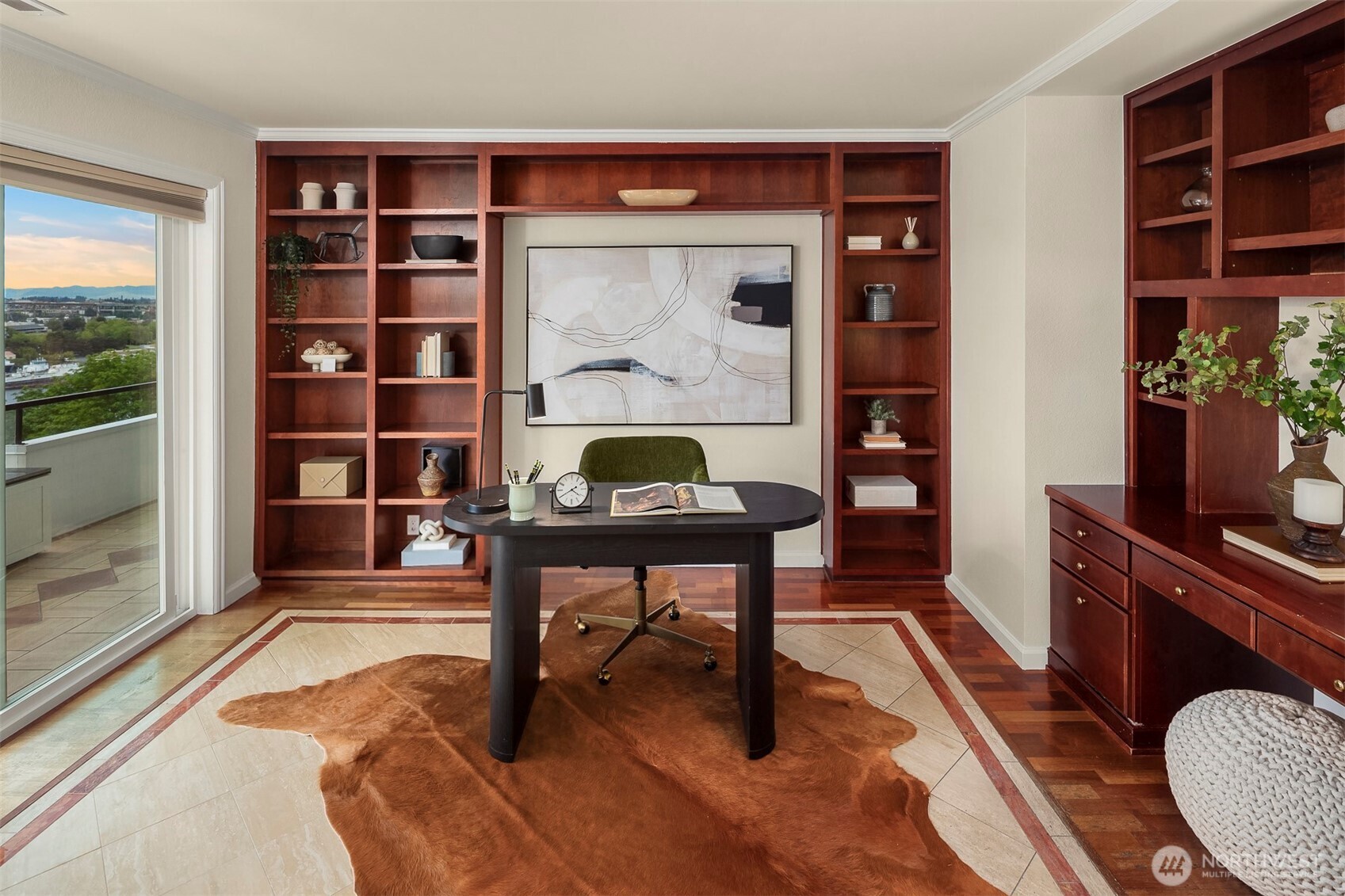 2565 Dexter Avenue N Unit: 303