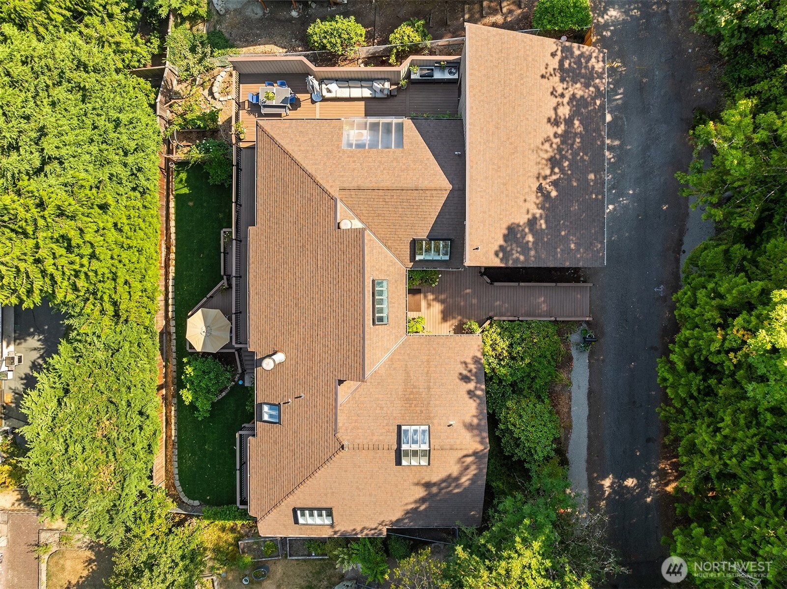 9360 Mercerwood Drive Drive