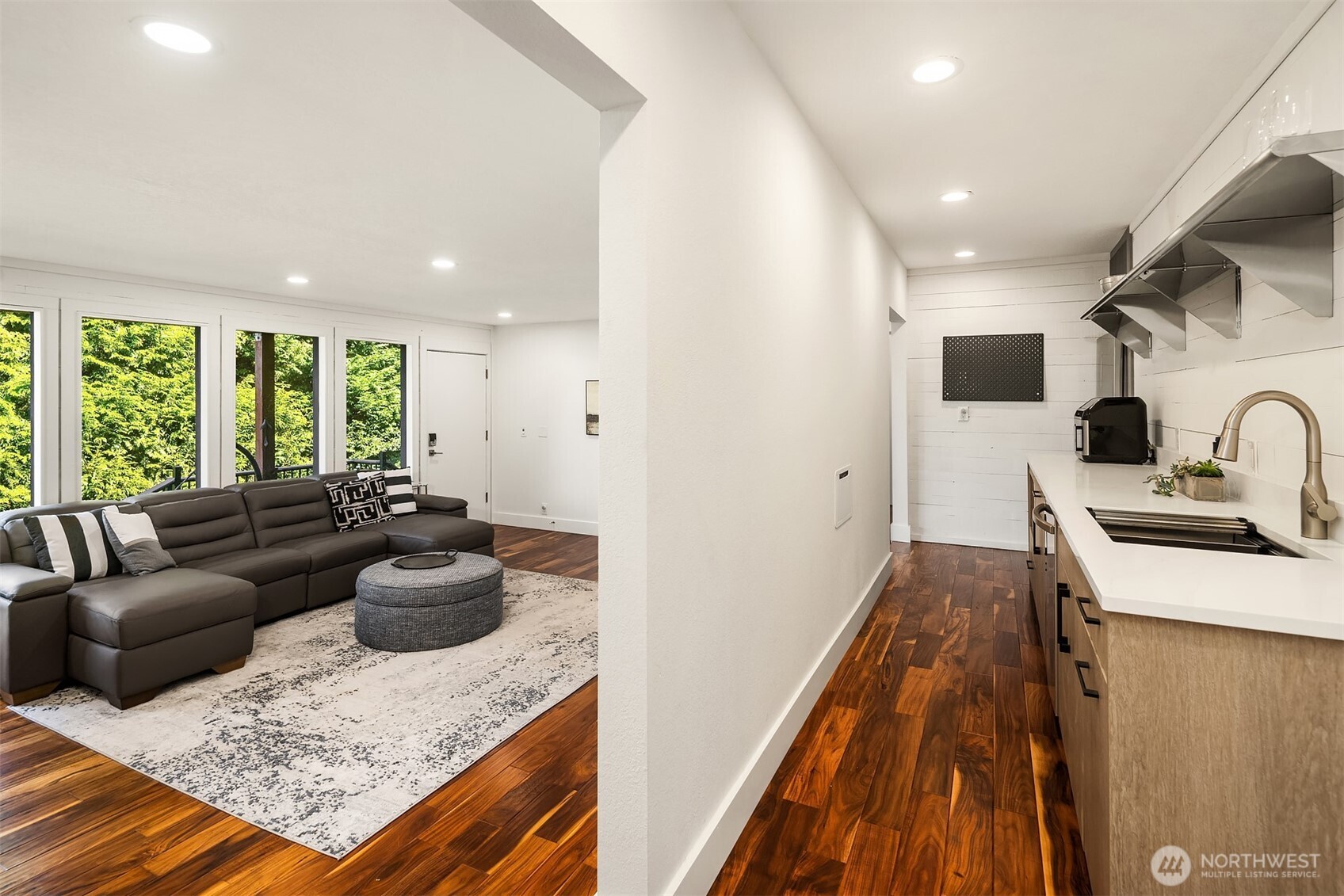 9360 Mercerwood Drive Drive