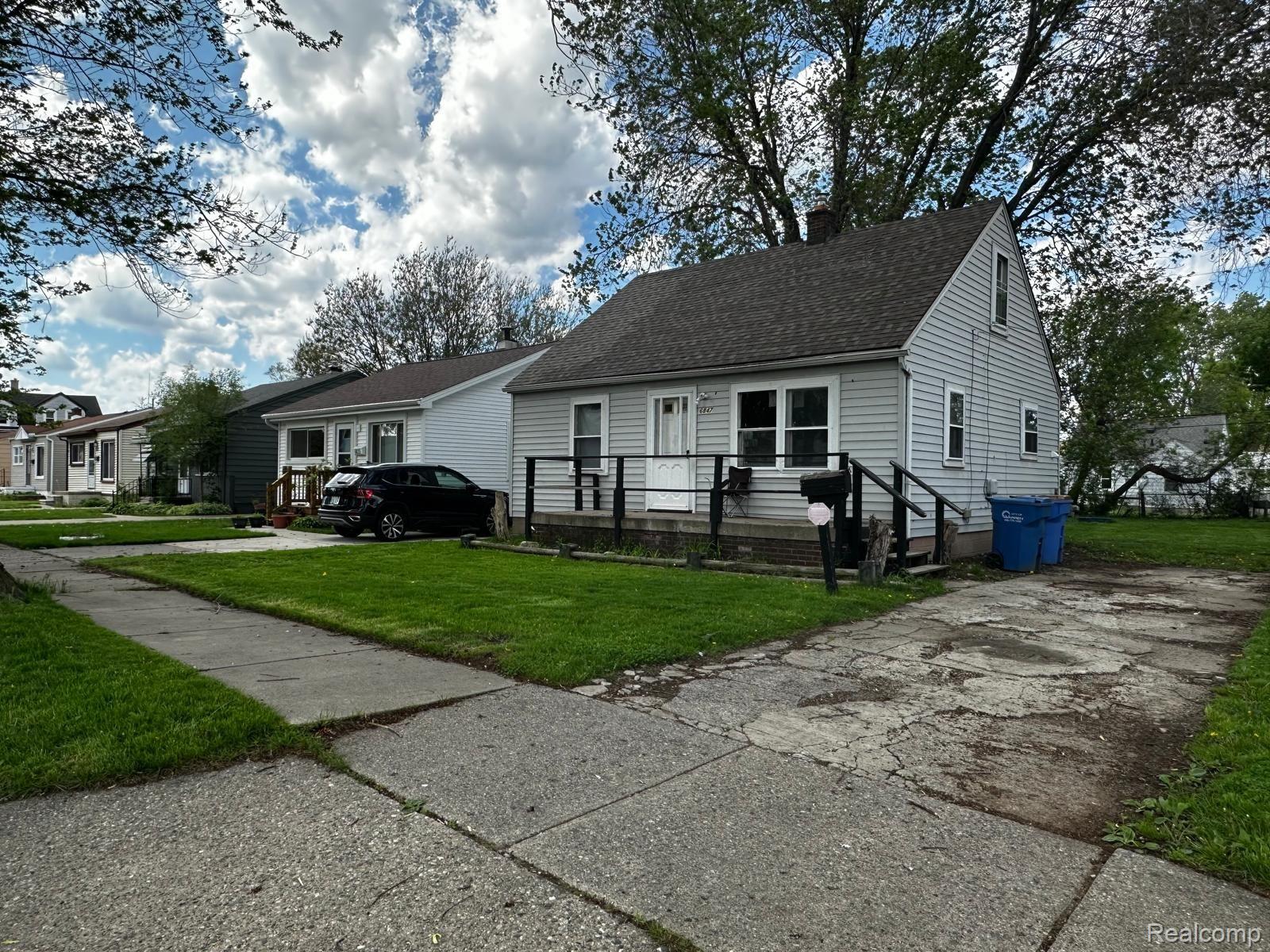 6847 CONTINENTAL Avenue