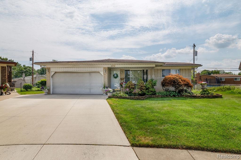 4908 Kadena Court