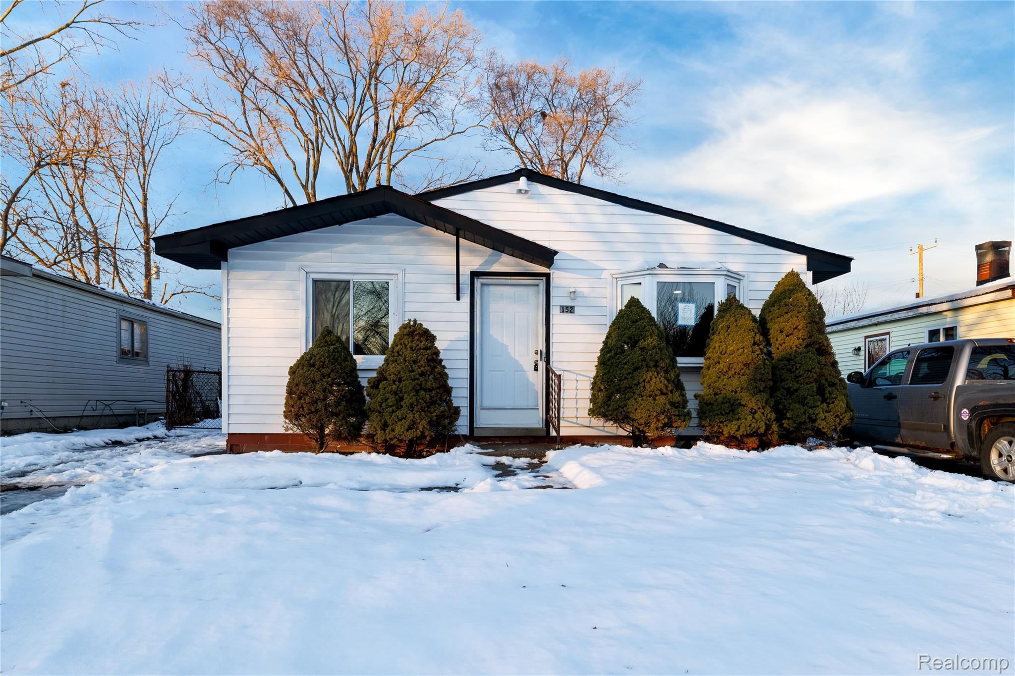 152 W Mansfield Avenue photo