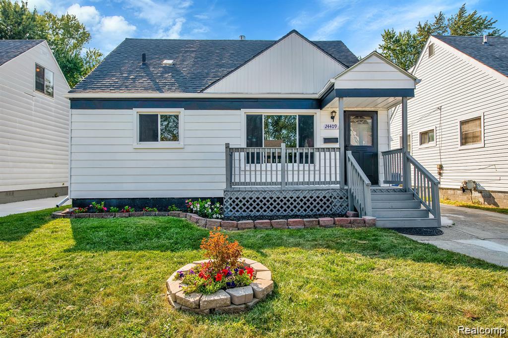 24409 Bolam Avenue photo