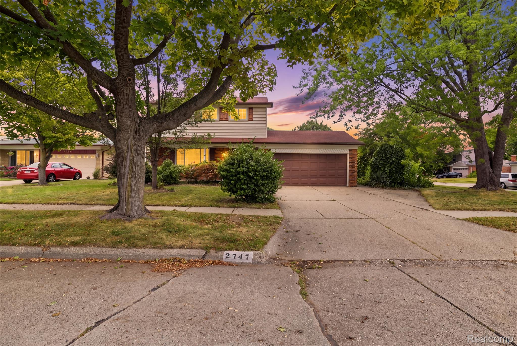 2747 Cromie Court