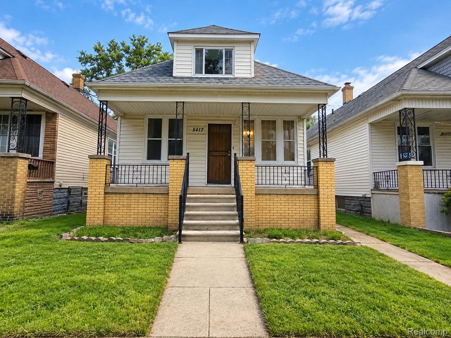 5117 SOBIESKI Street photo