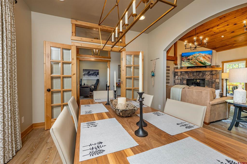 19 Creekside Drive