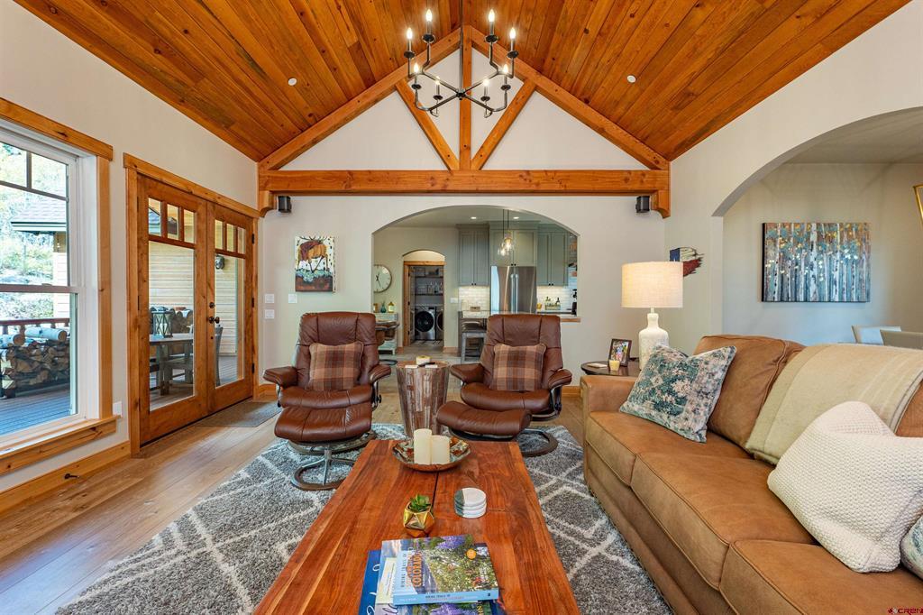 19 Creekside Drive