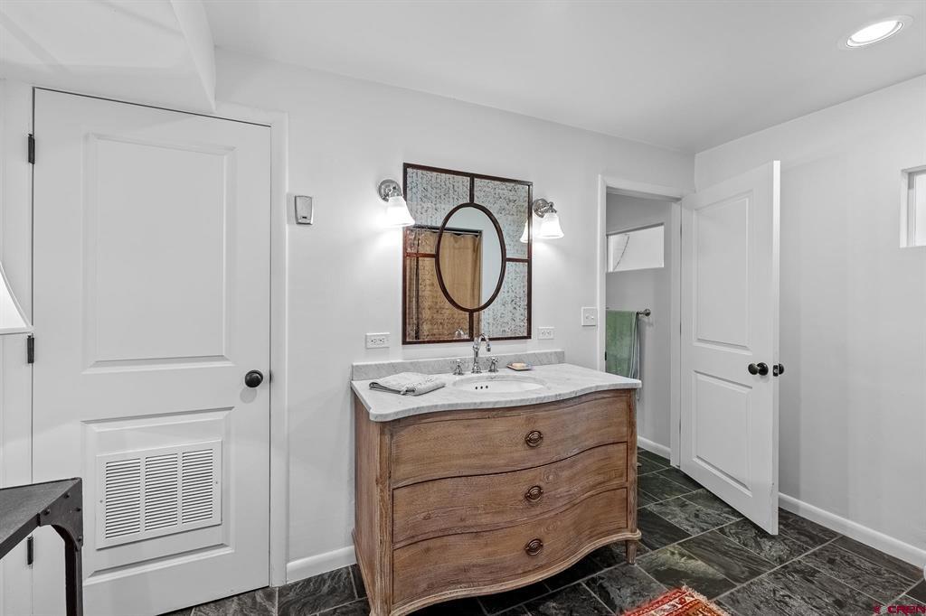 895 County Road 206