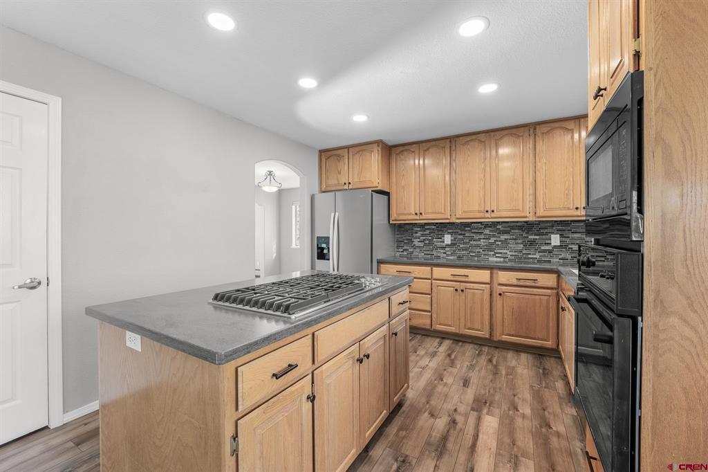 300 Horse Thief Lane