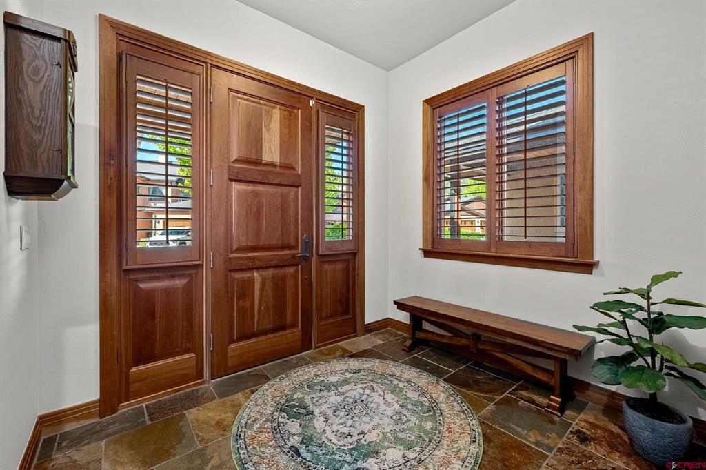 44 Mid Iron Court