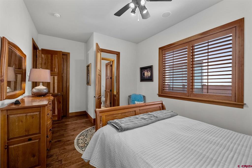 44 Mid Iron Court