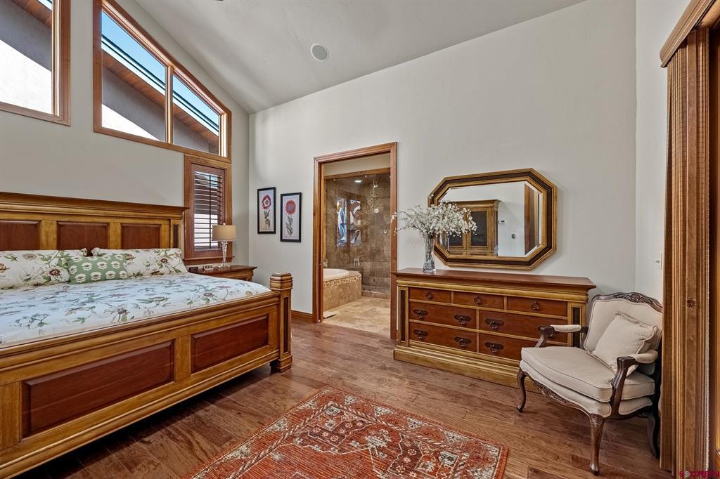 44 Mid Iron Court