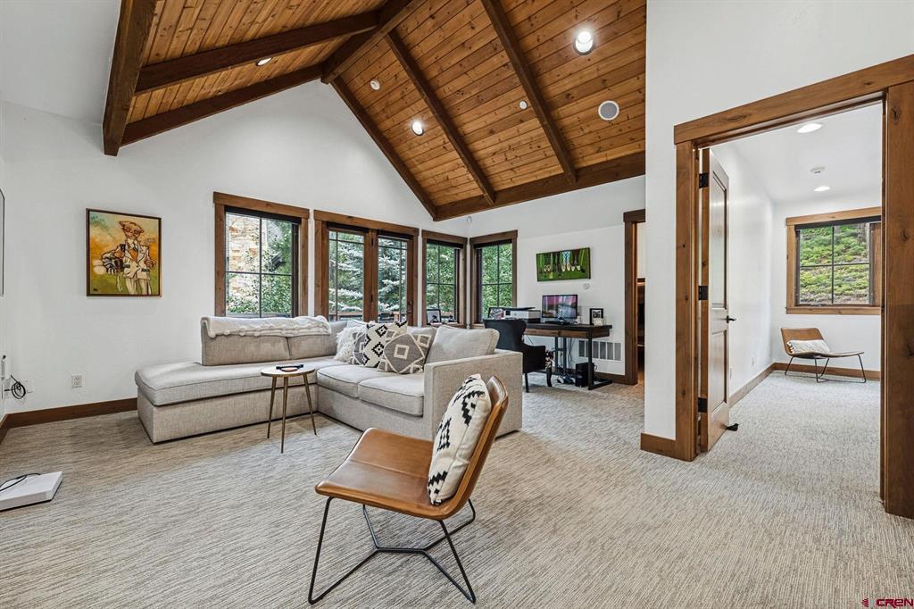 80 Royal Elk Trail