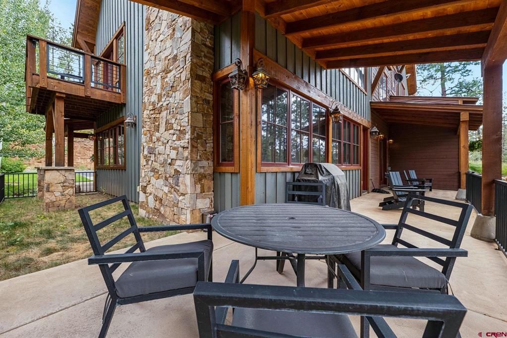 80 Royal Elk Trail