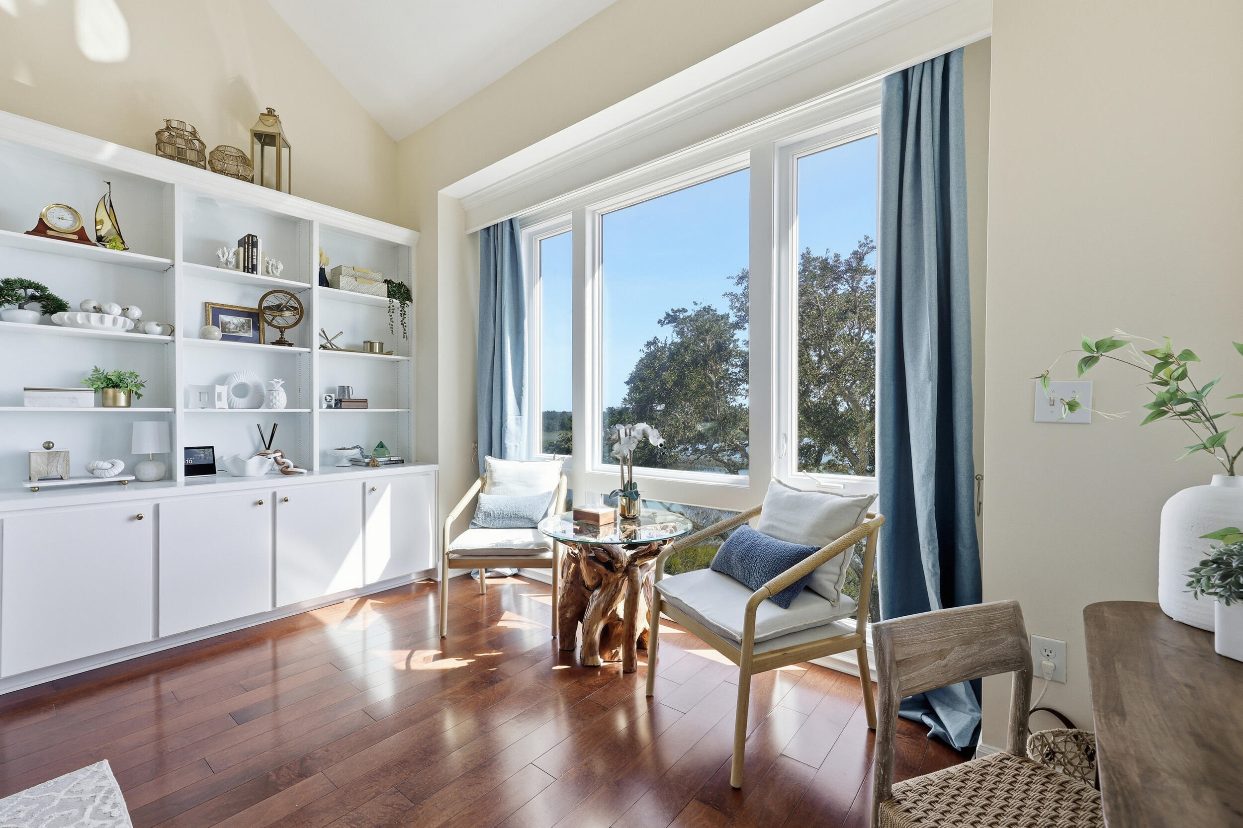 1551 Ben Sawyer Boulevard # J Unit: 2-J