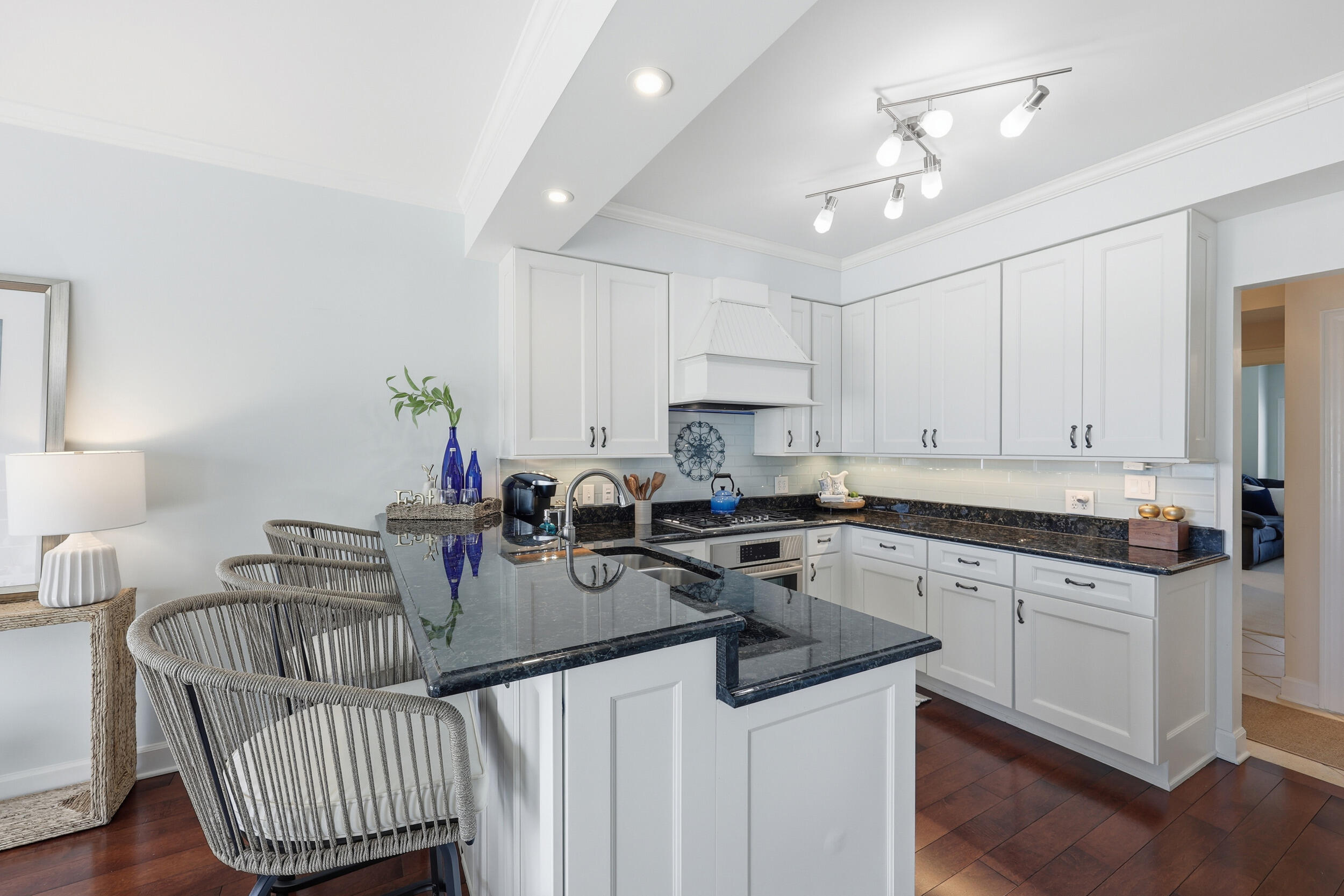 1551 Ben Sawyer Boulevard # J Unit: 2-J