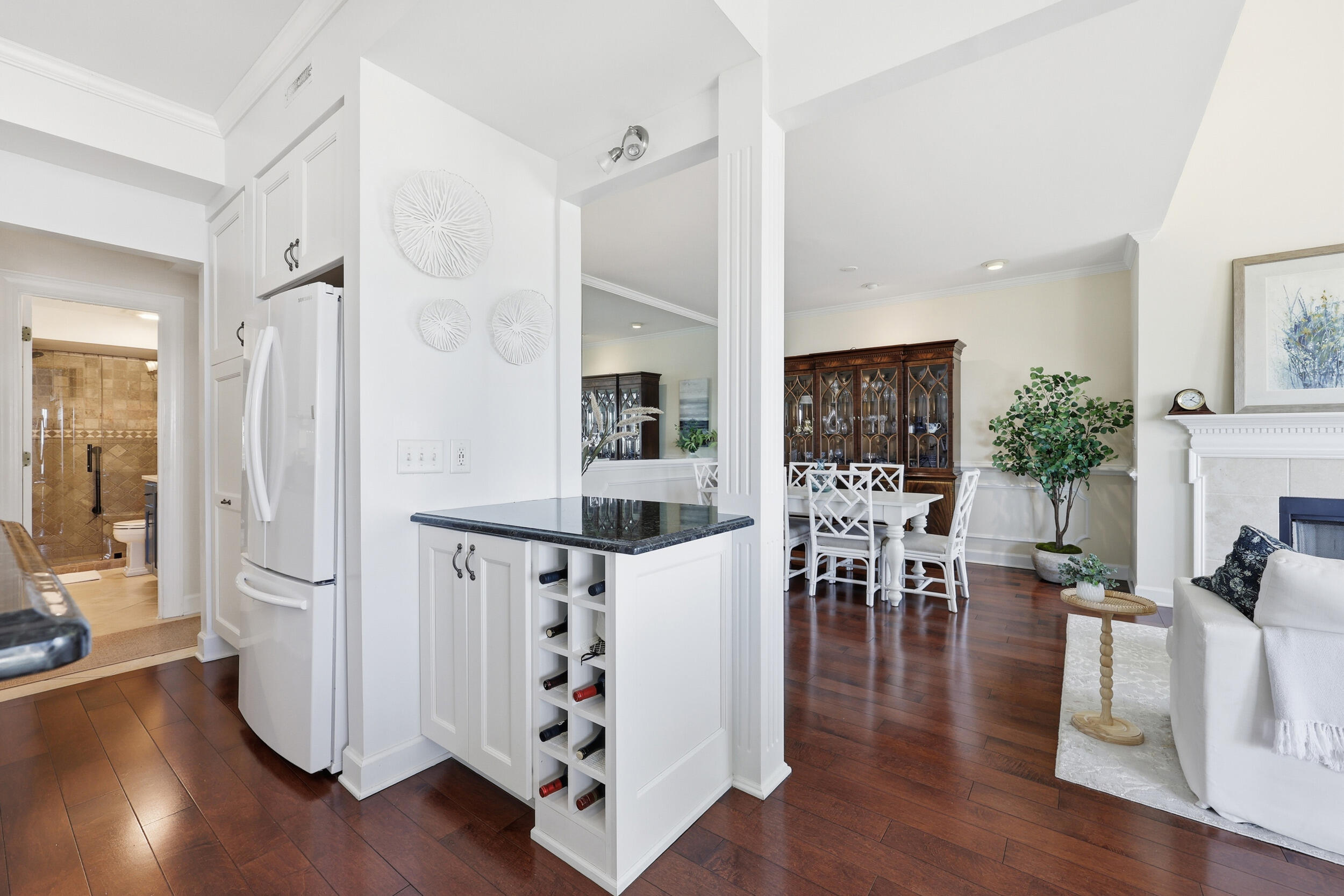 1551 Ben Sawyer Boulevard # J Unit: 2-J