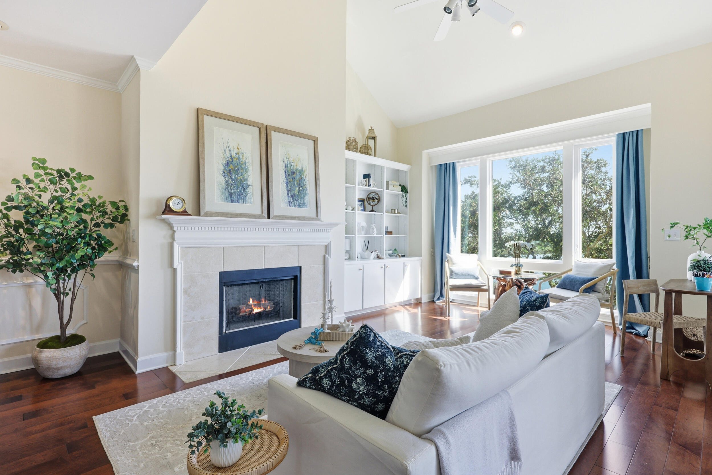 1551 Ben Sawyer Boulevard # J Unit: 2-J