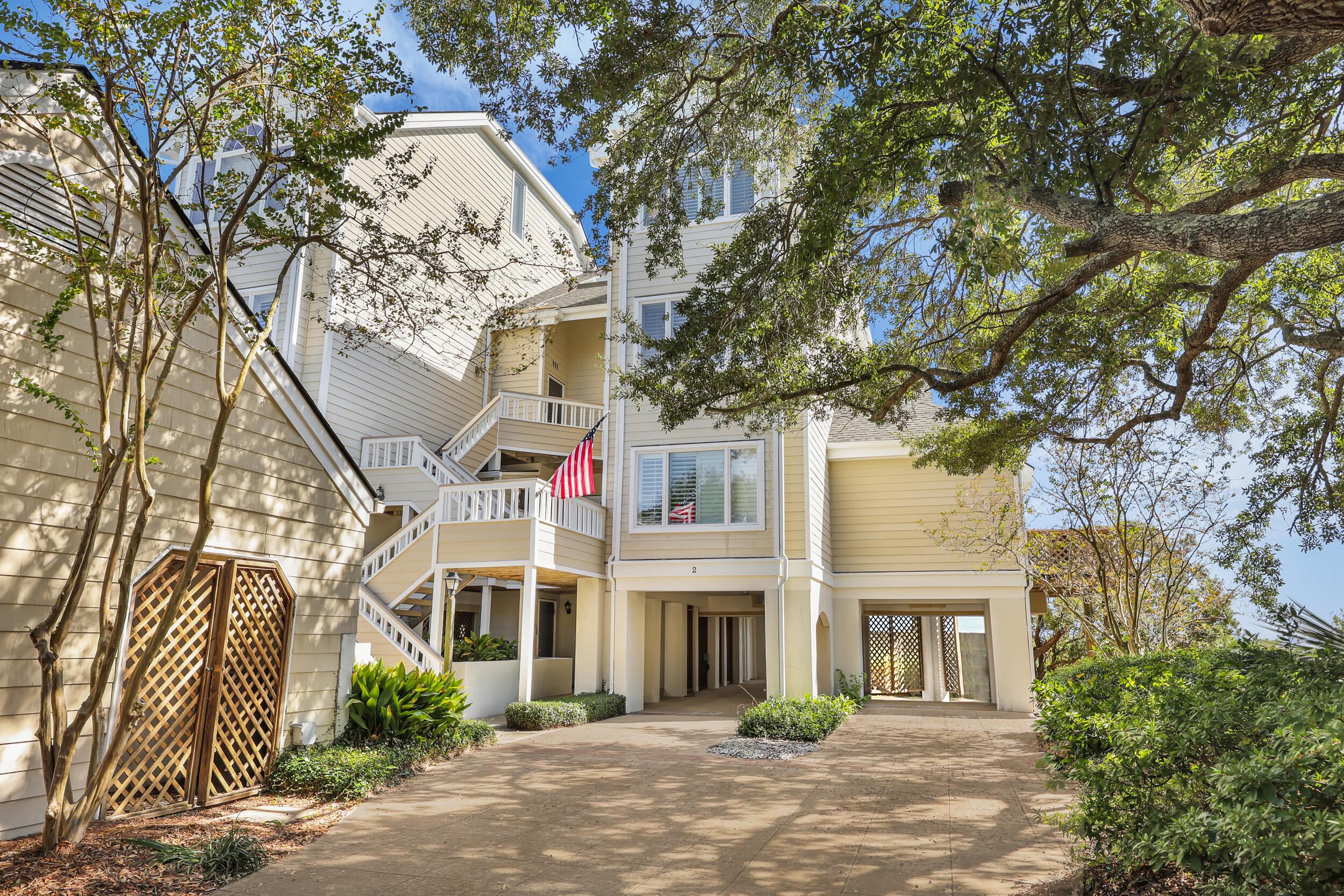 1551 Ben Sawyer Boulevard # J Unit: 2-J