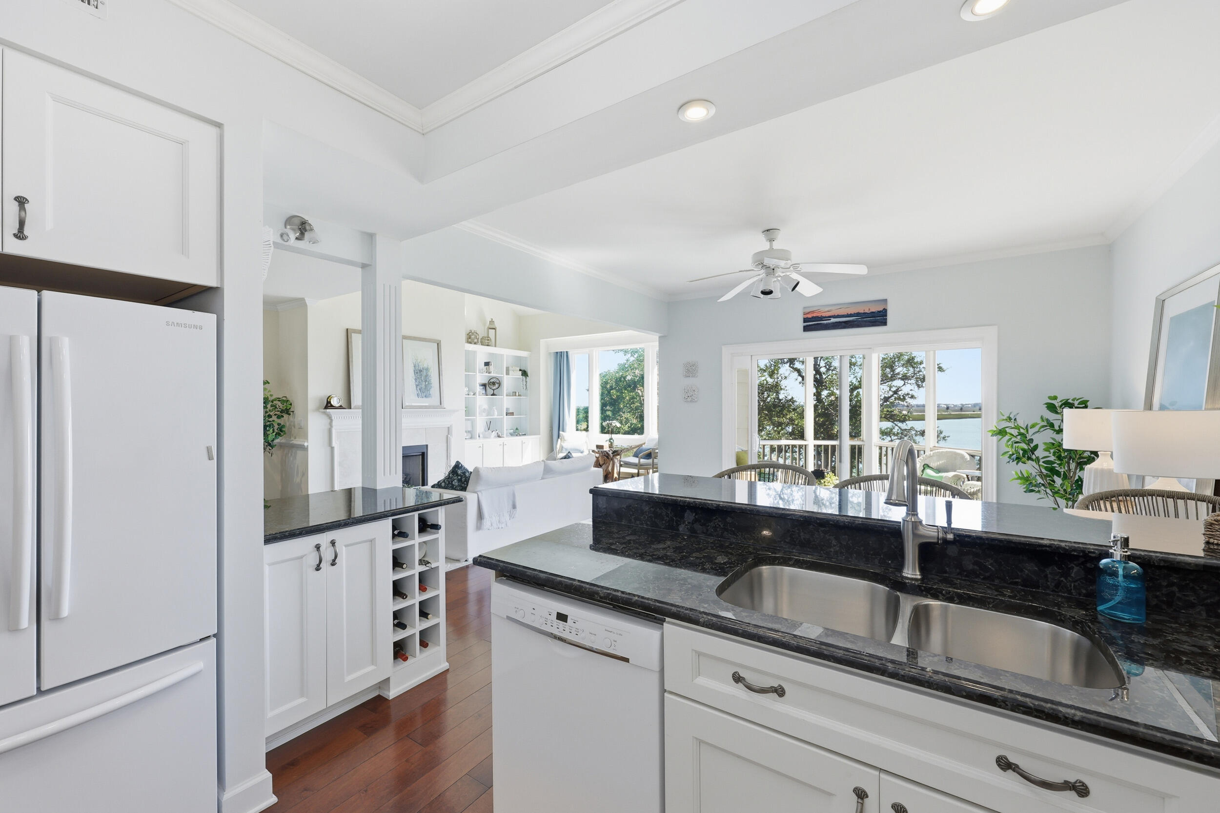 1551 Ben Sawyer Boulevard # J Unit: 2-J