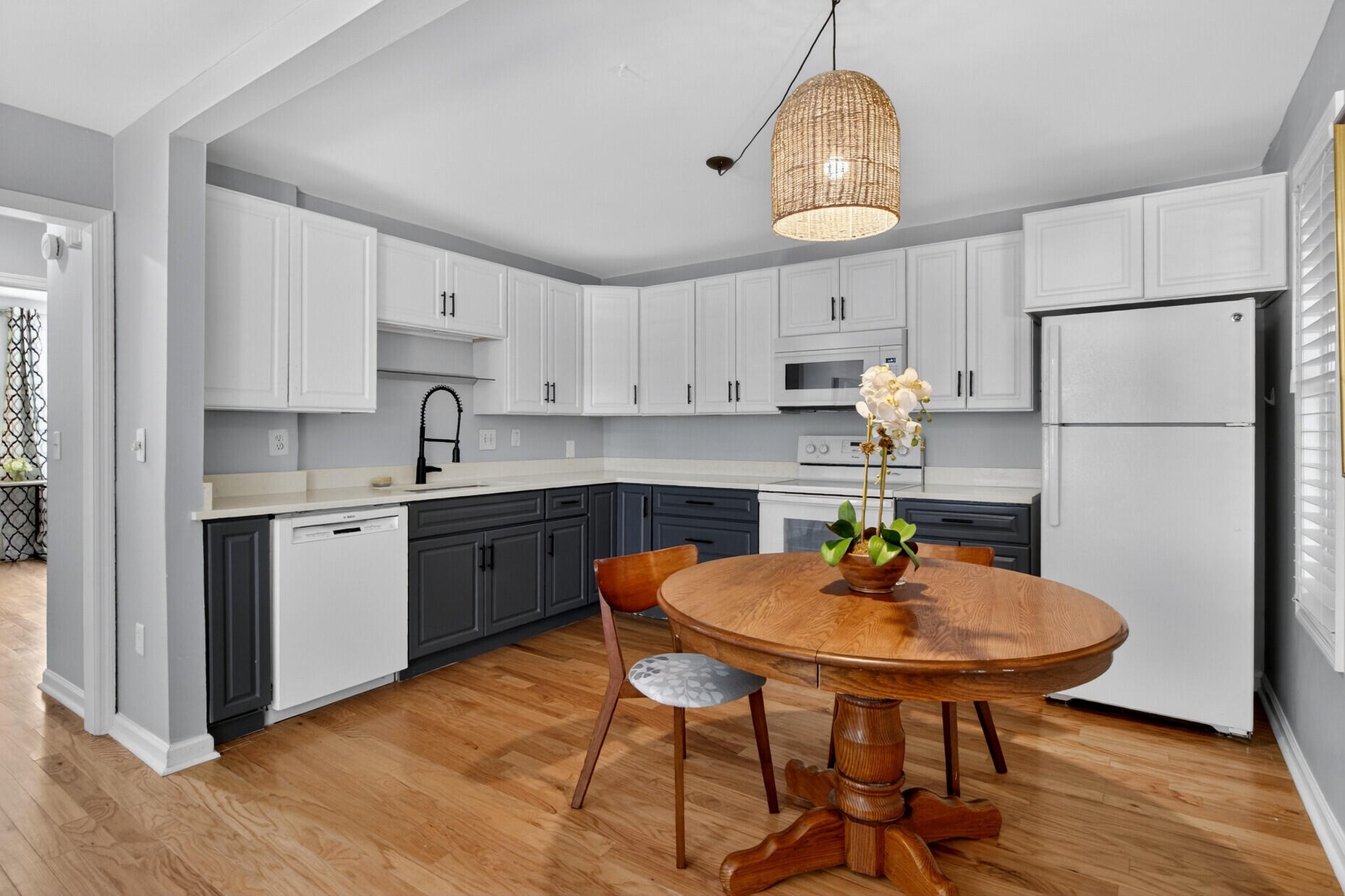 2057 Middle Street Apt 10